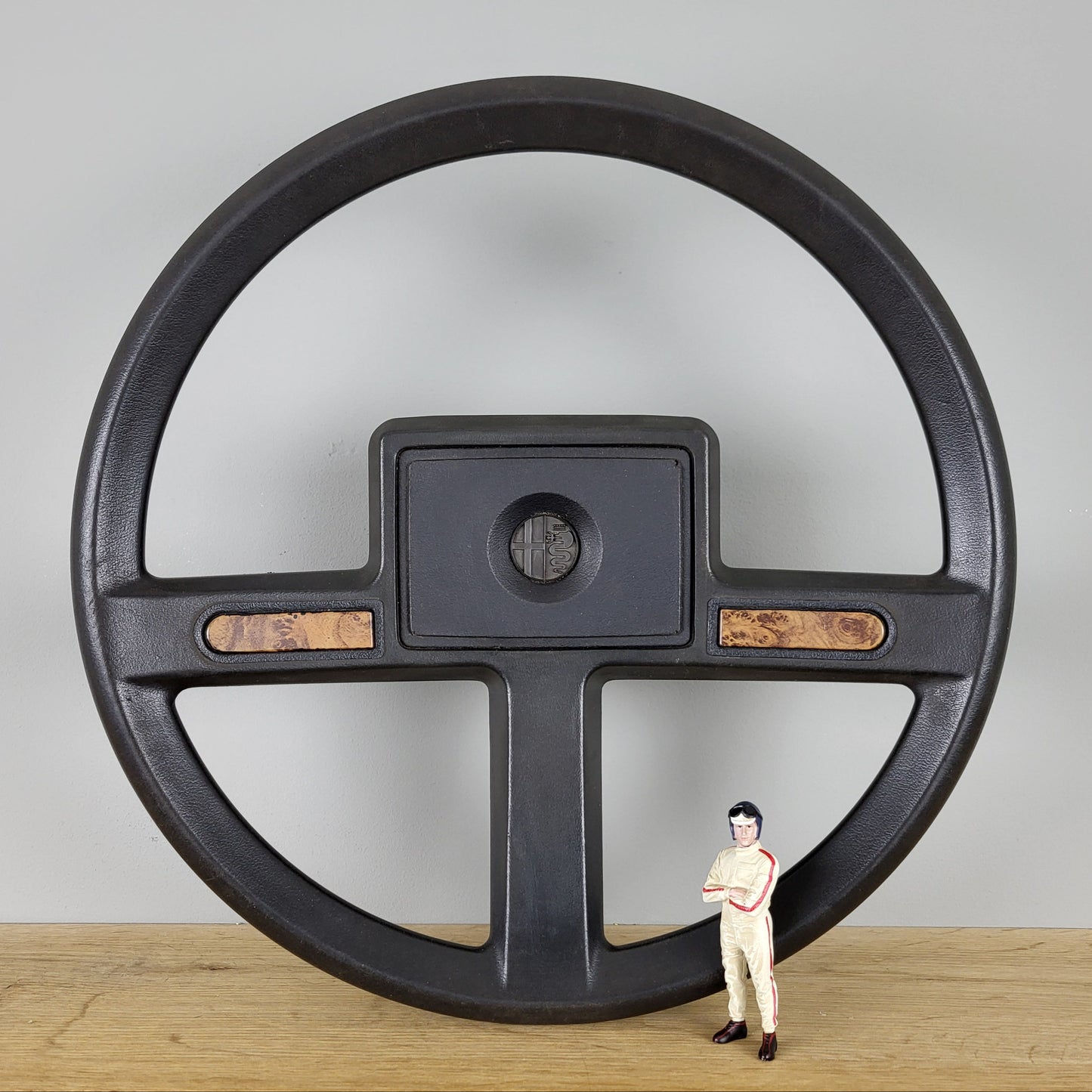 Alfa Romeo 6 ("Sei") steering wheel (1979)