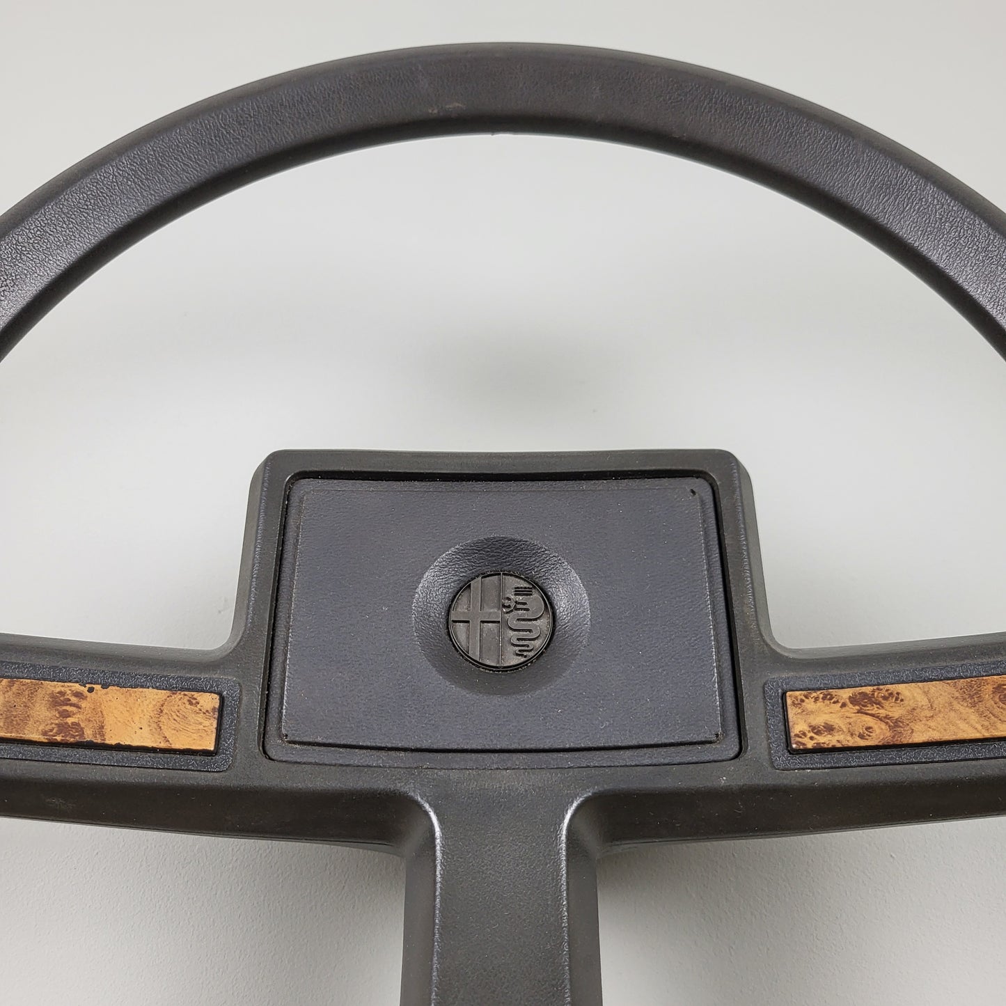 Alfa Romeo 6 ("Sei") steering wheel (1979)