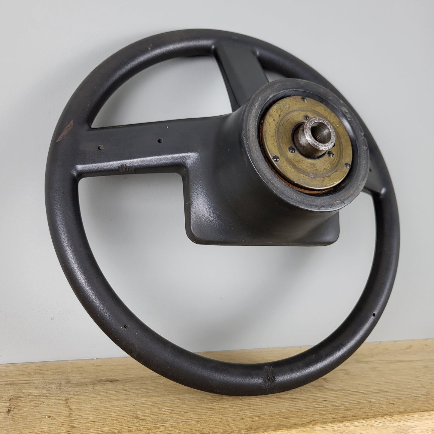 Alfa Romeo 6 ("Sei") steering wheel (1979)
