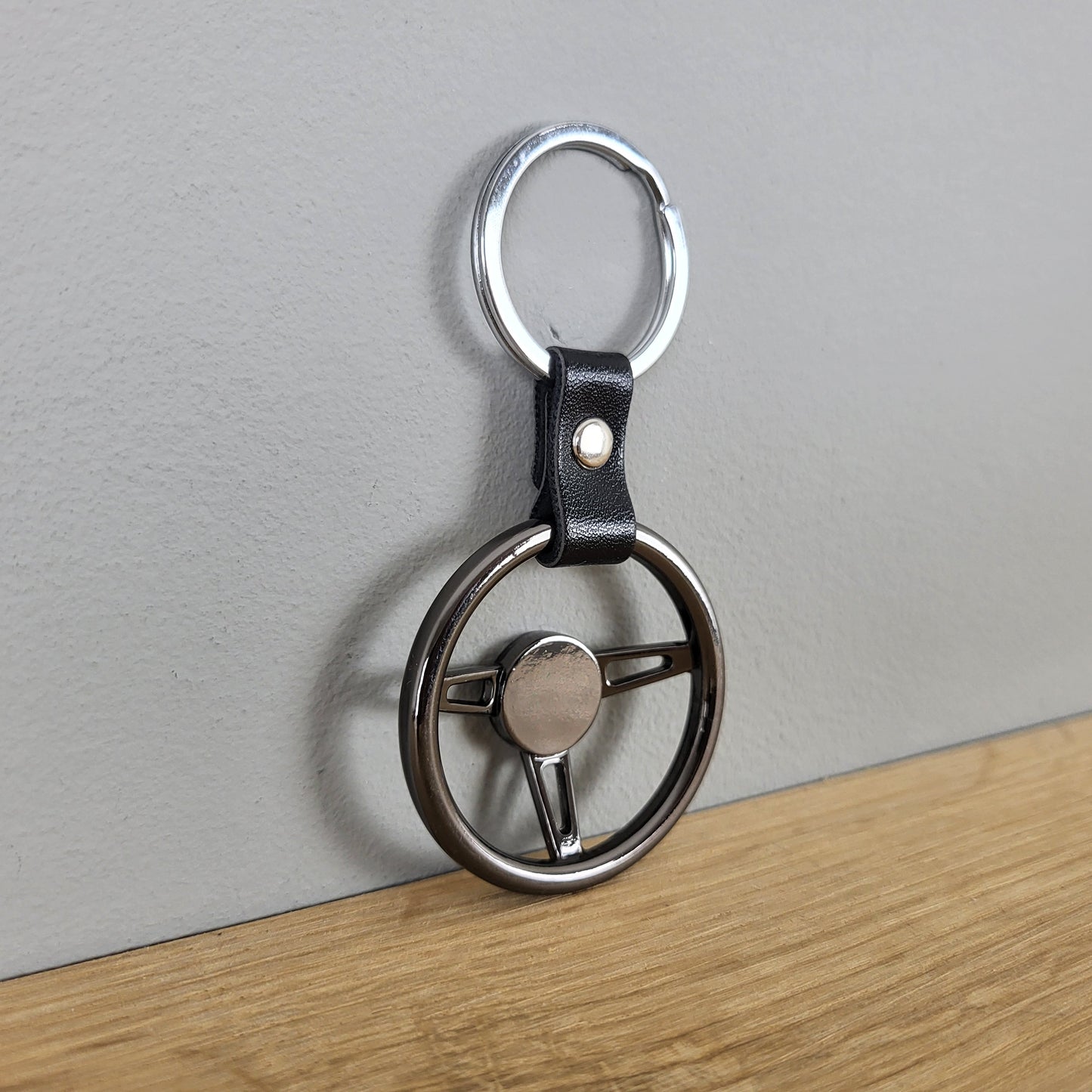 Classic Steering Wheel Shop - Carrera steering wheel keychain