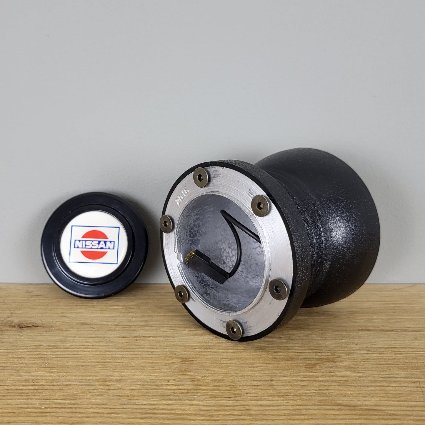 Nissan steering wheel hub adapter kit Luisi 2016