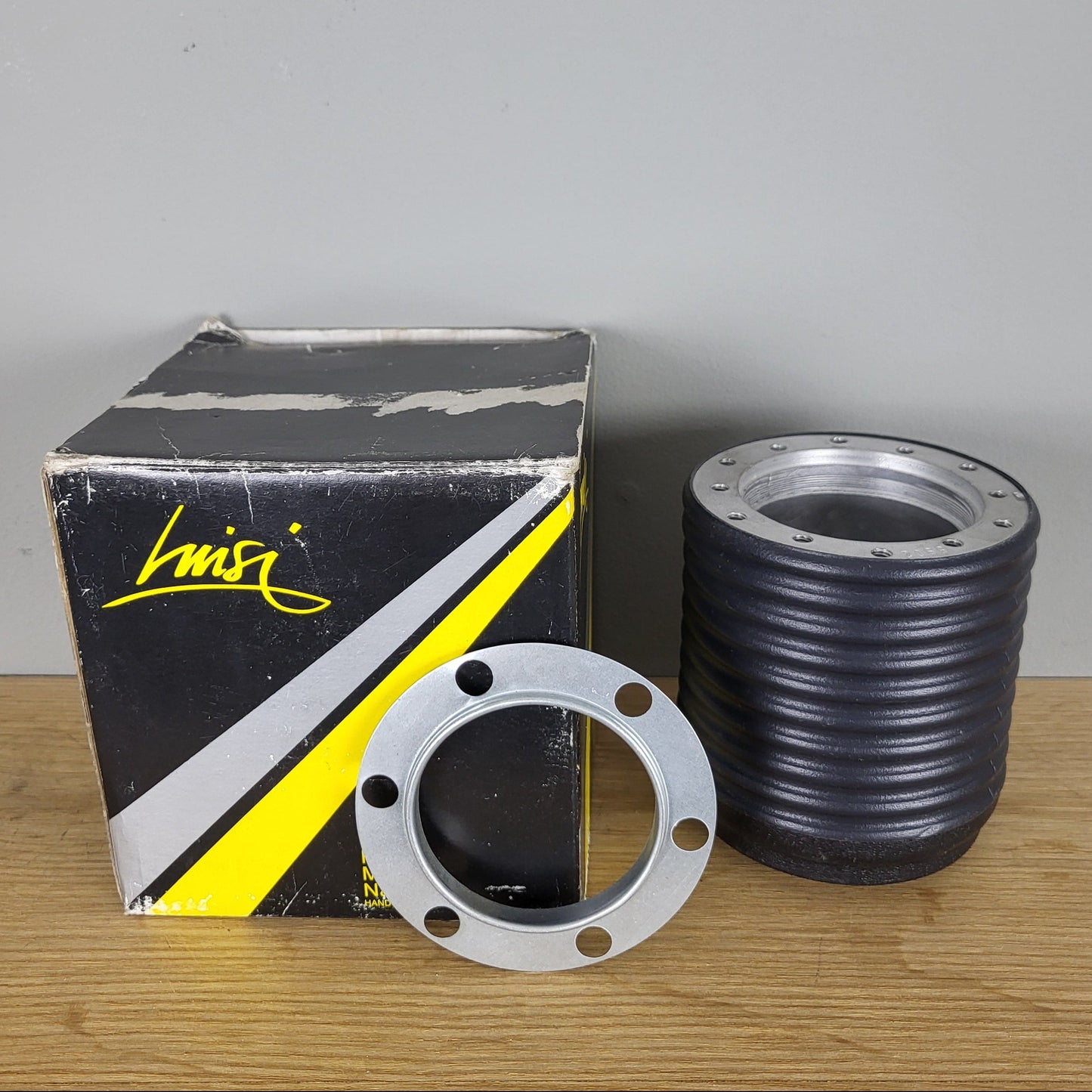 Porsche 924 / 944 steering wheel hub adapter kit Luisi 5902 (NEW)