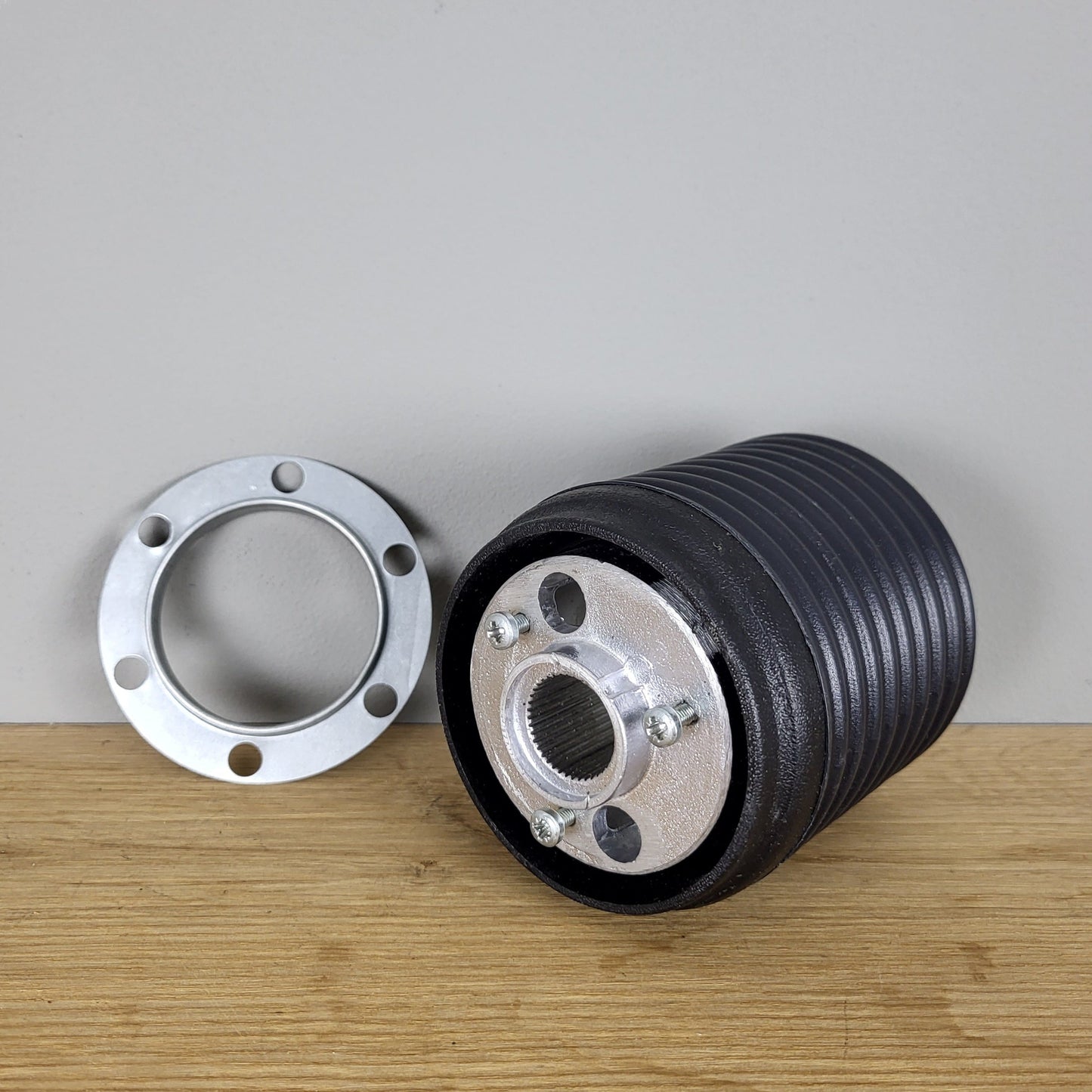 Porsche 924 / 944 steering wheel hub adapter kit Luisi 5902 (NEW)