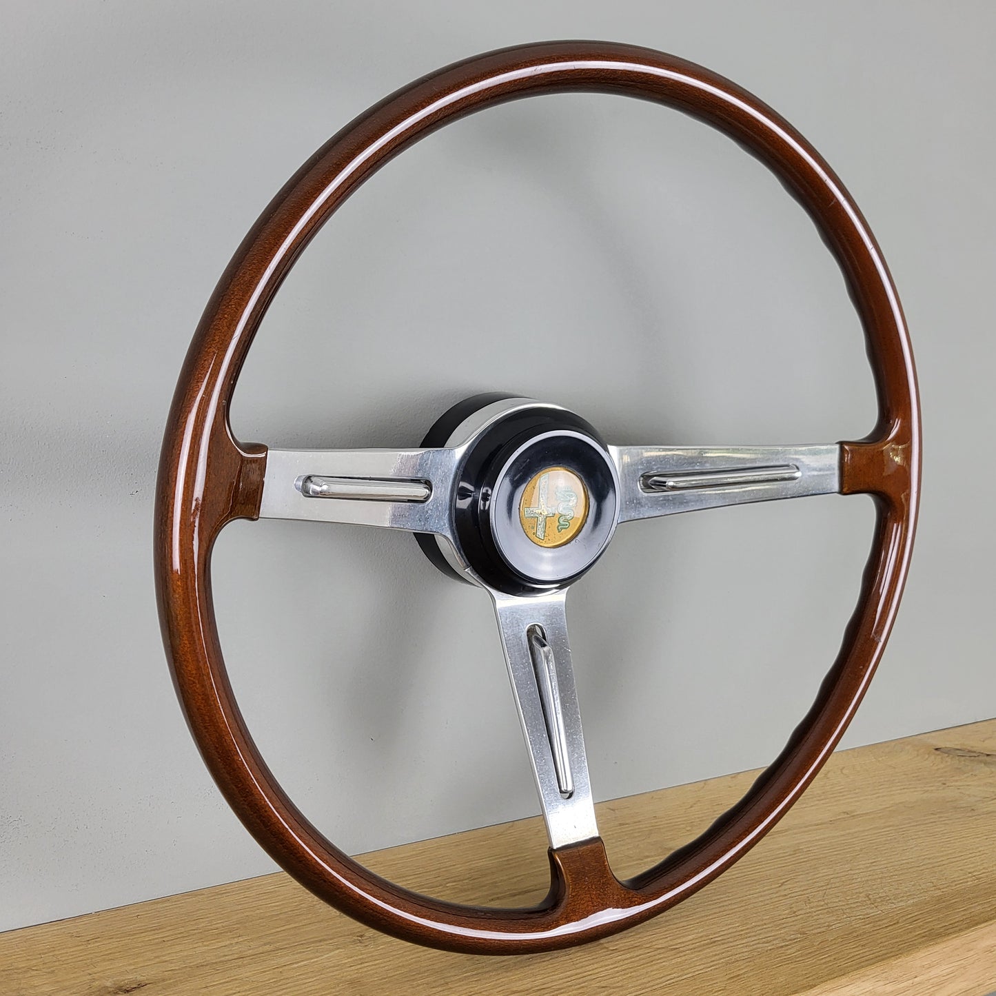 Alfa Romeo Giulia Super Biscione / 1750 Berlina / GTV steering wheel (1972)