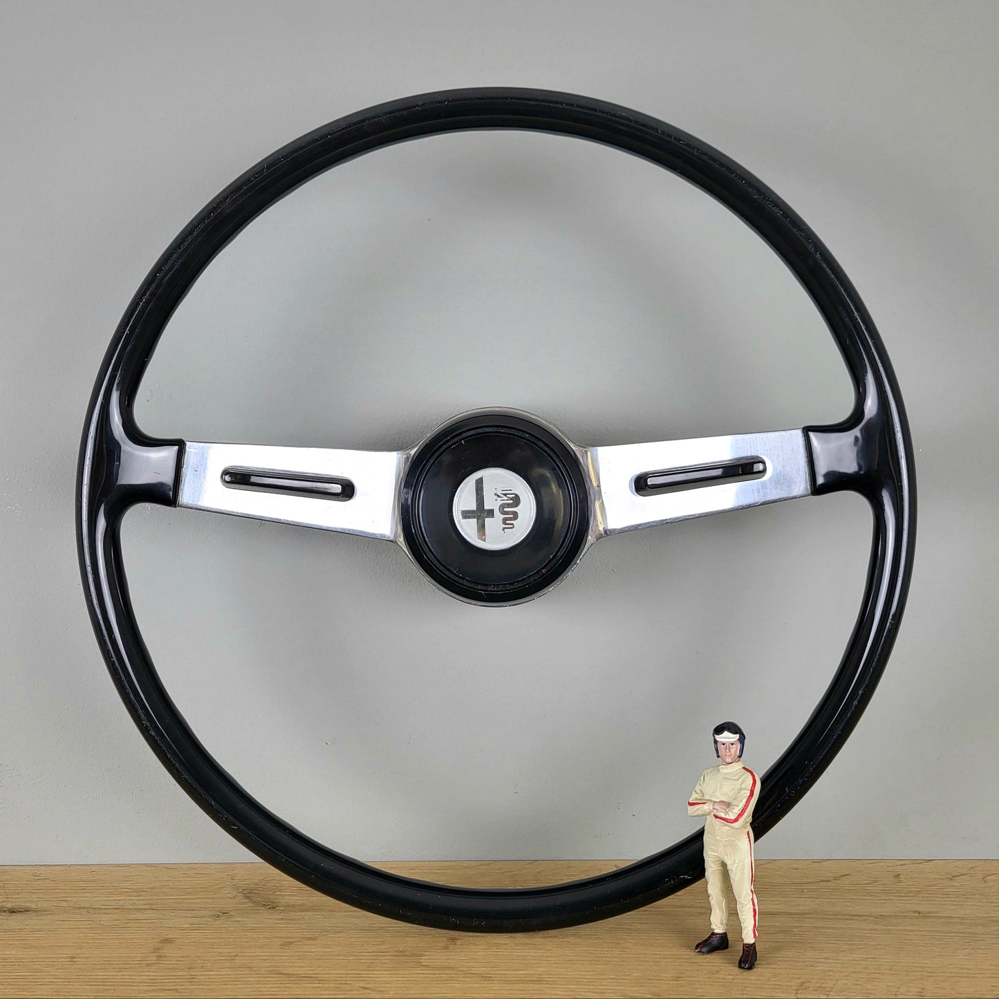 Alfa Romeo GT Junior scalino steering wheel (1969)
