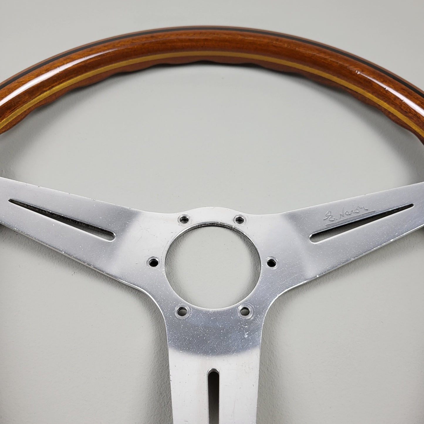 Nardi Classico mahogany wood steering wheel (1980)