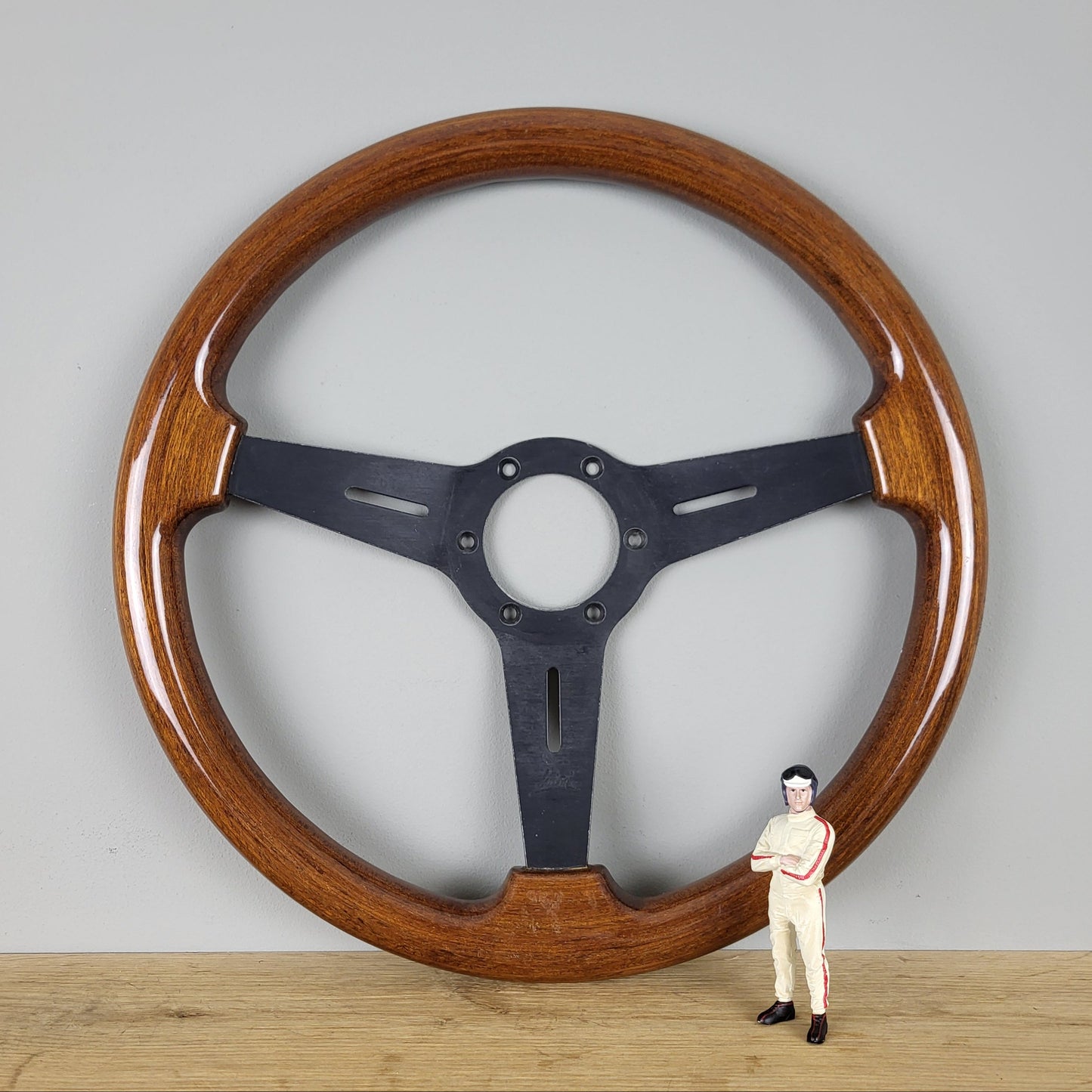 Luisi Classico wooden steering wheel (1990)