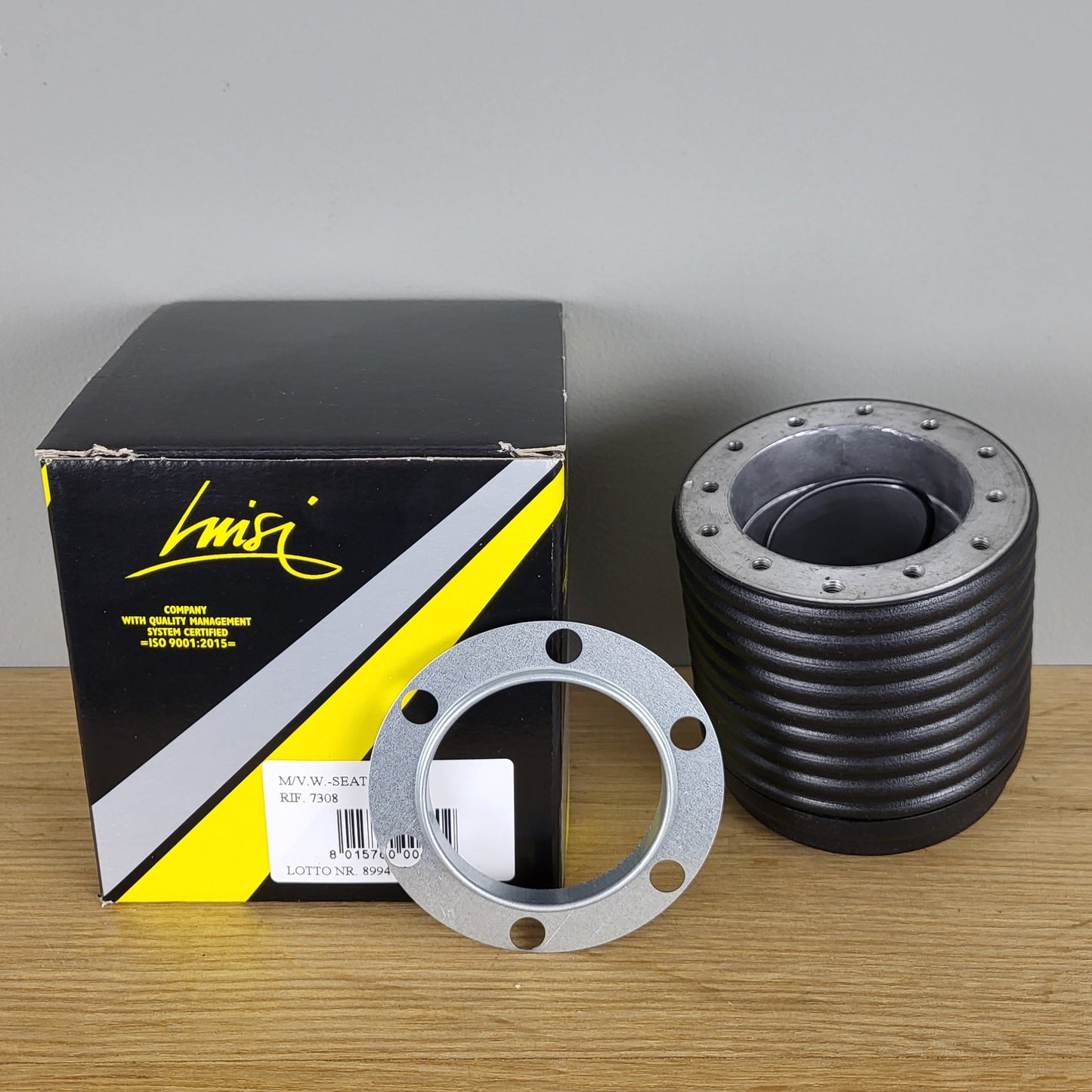 Volkswagen Golf II / Jetta / Corrado / Caddy steering wheel hub adapter kit Luisi 7308 (NEW)