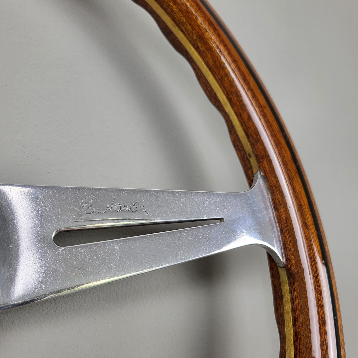 Nardi Classico mahogany wood steering wheel (1979)