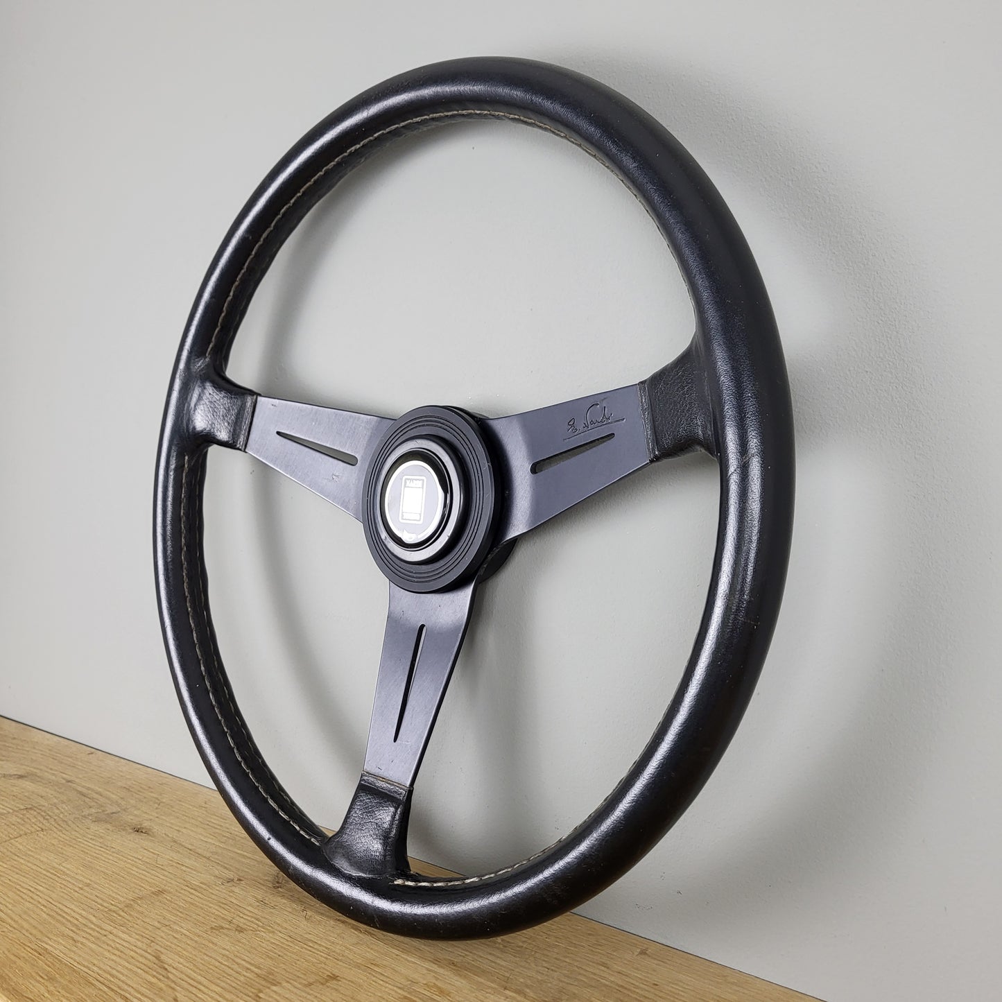 Nardi Classic leather steering wheel (1975)