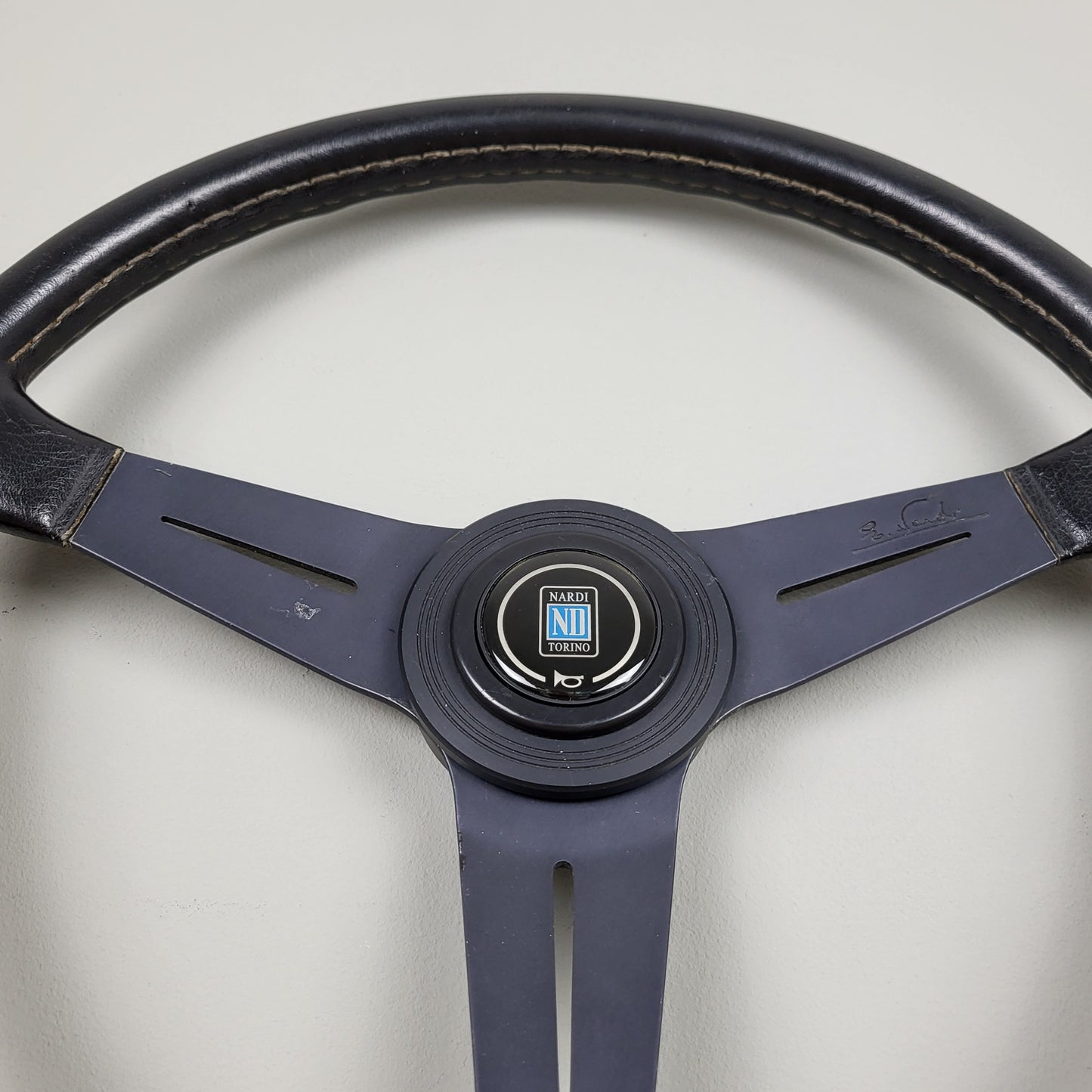 Nardi Classic leather steering wheel (1975)