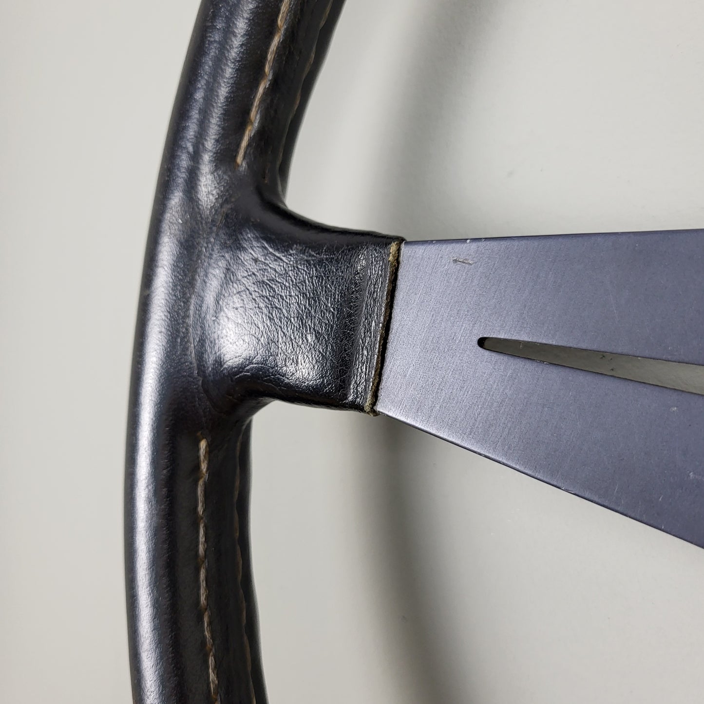 Nardi Classic leather steering wheel (1975)