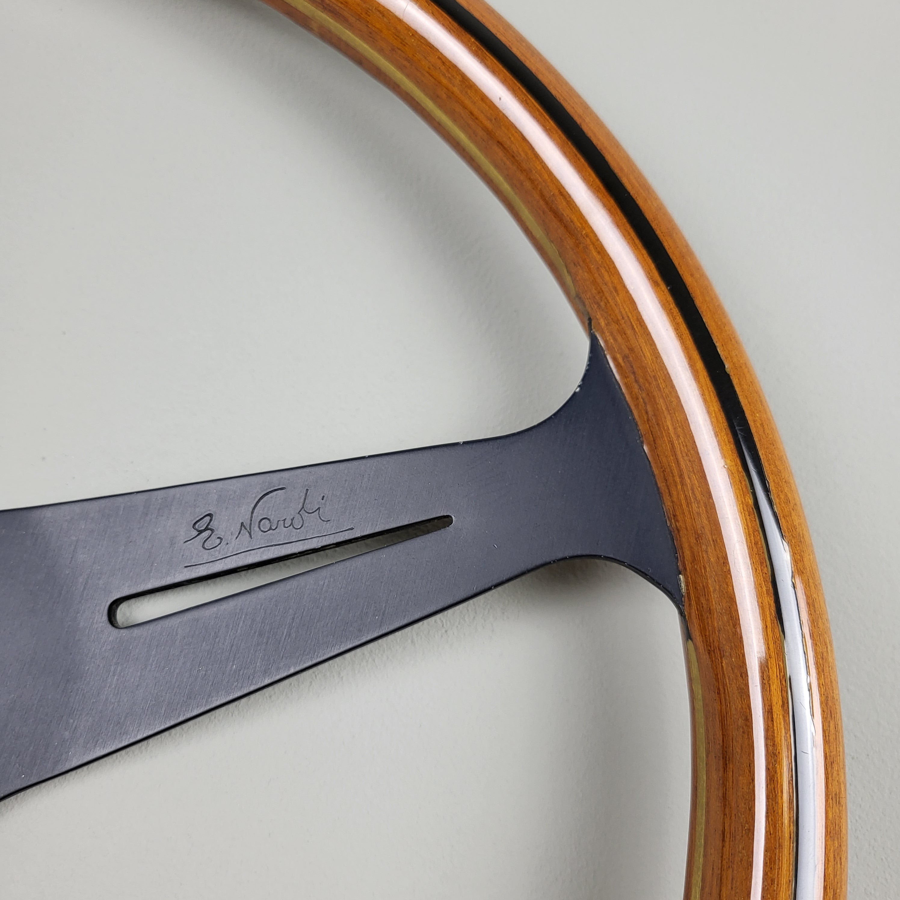Nardi Classico mahogany wood steering wheel - black spokes (1980