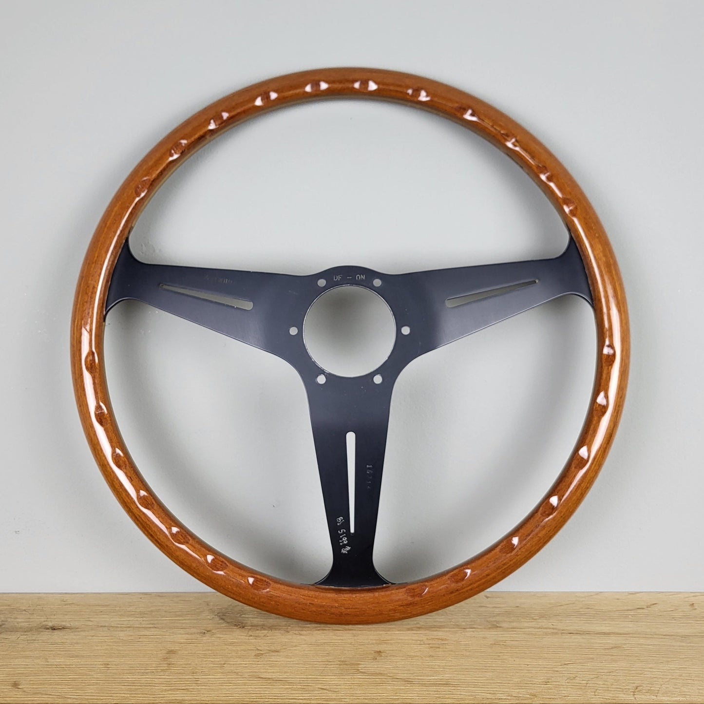 Nardi Classico mahogany wood steering wheel - black spokes (1980)