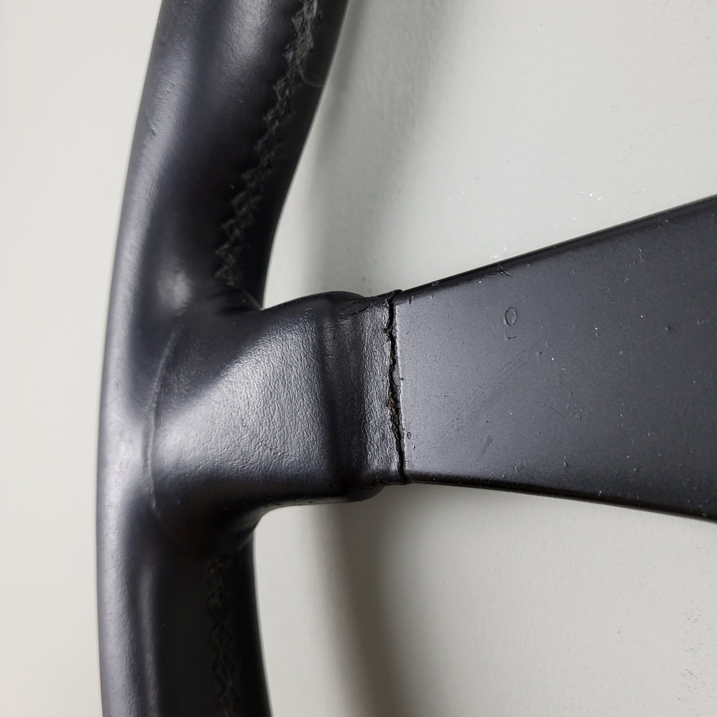 Nardi Gara 3/II leather steering wheel (1990s)