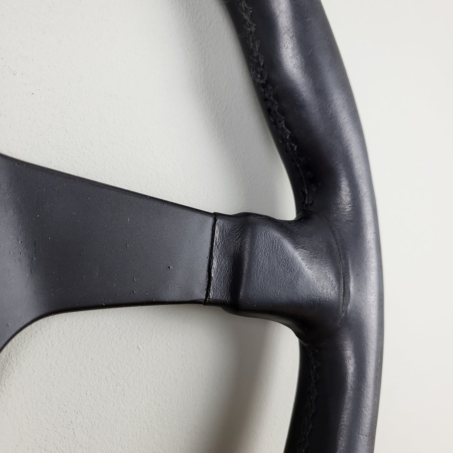 Nardi Gara 3/II leather steering wheel (1990s)