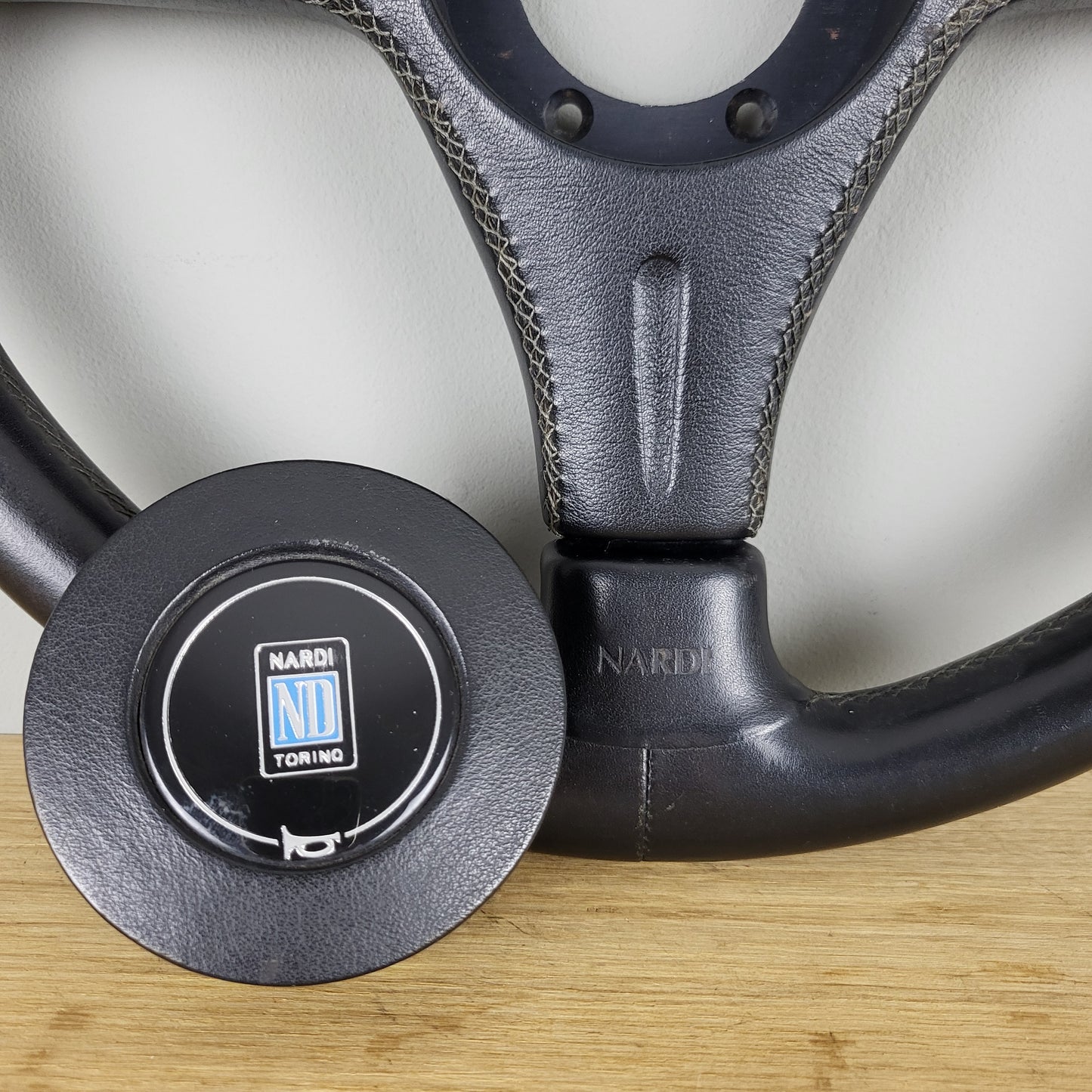 Nardi Gara Z3 leather steering wheel (1992)