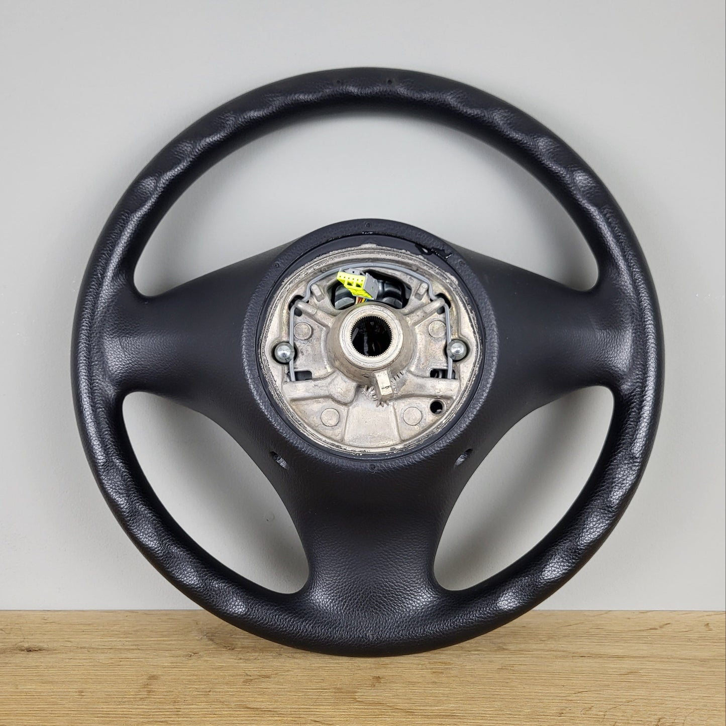 BMW E87 1-series steering wheel (2004-2011)