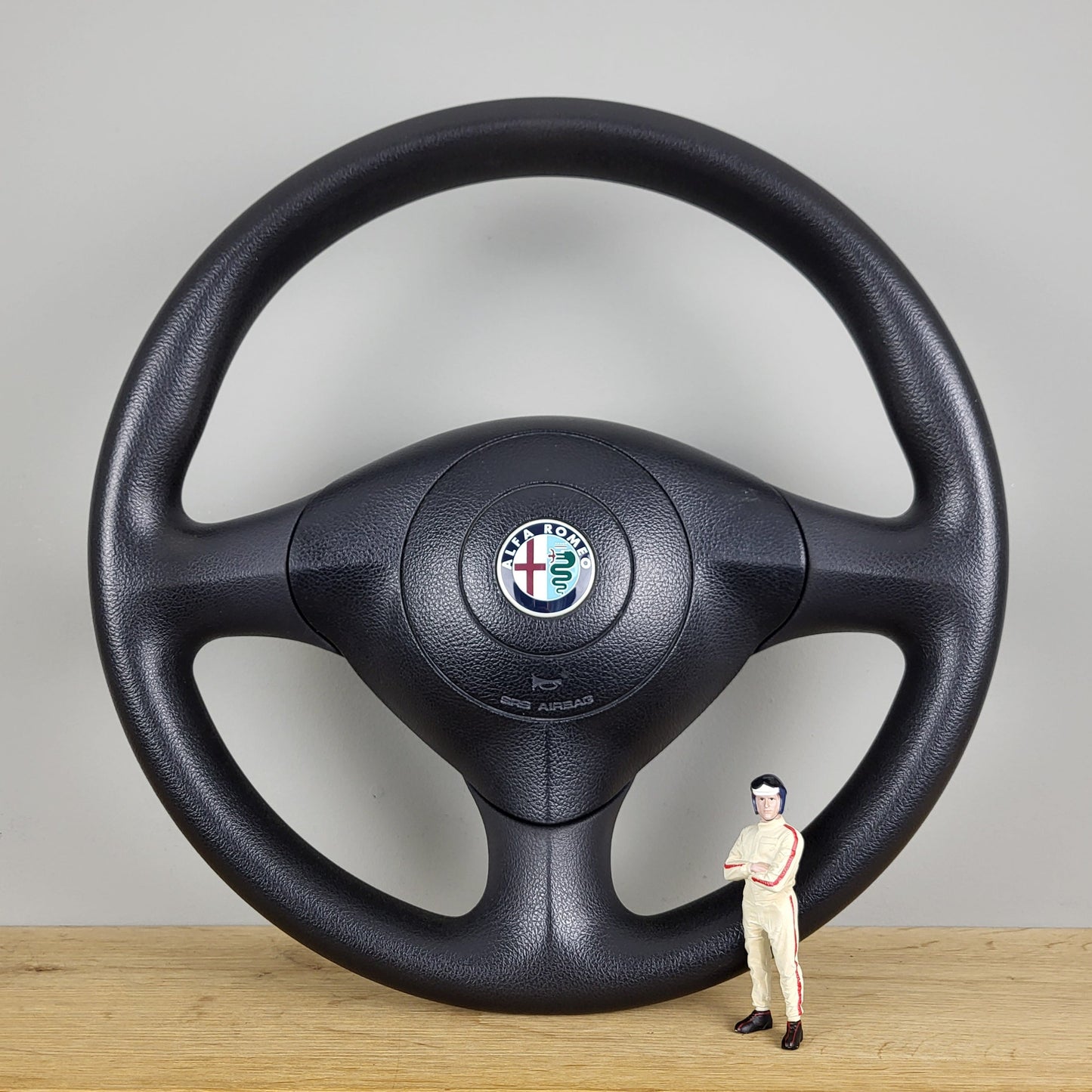 Alfa Romeo 147 TwinSpark steering wheel (2001)