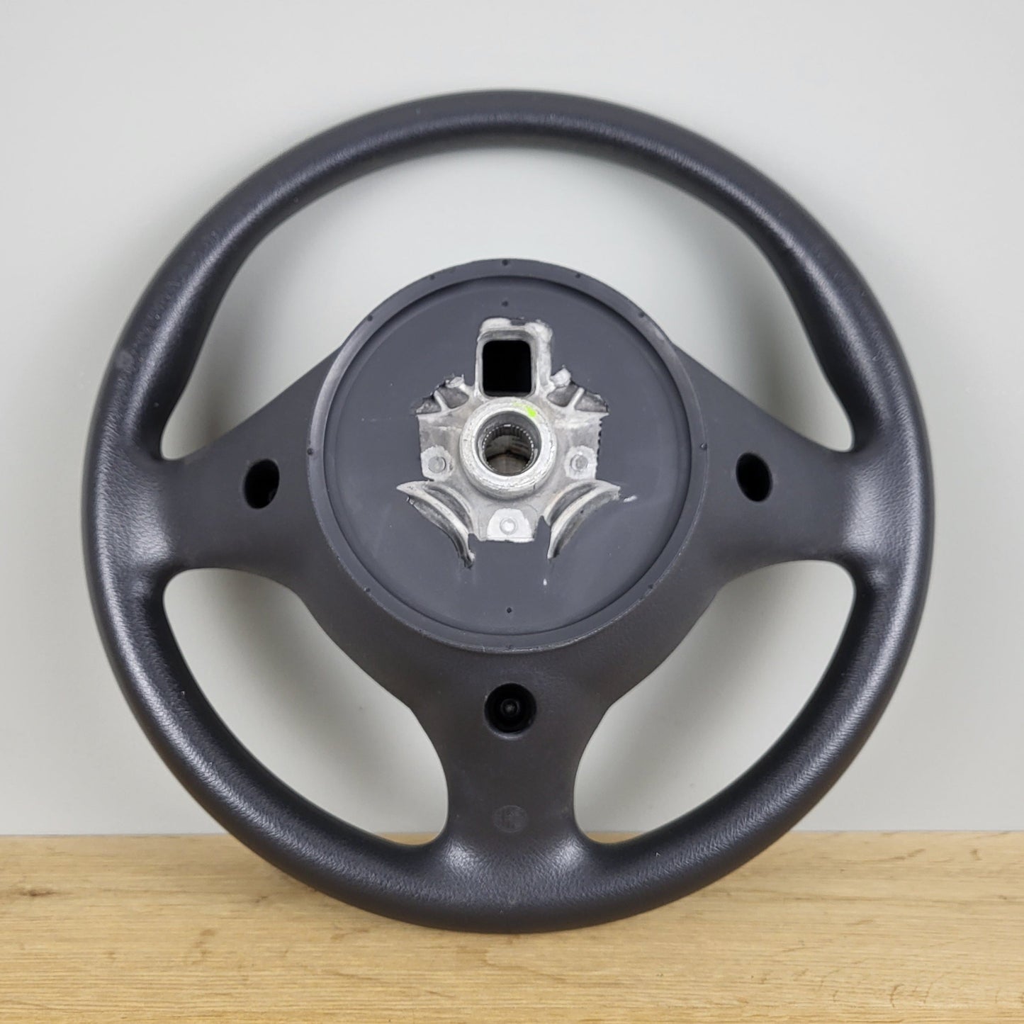 Alfa Romeo 147 TwinSpark steering wheel (2001)