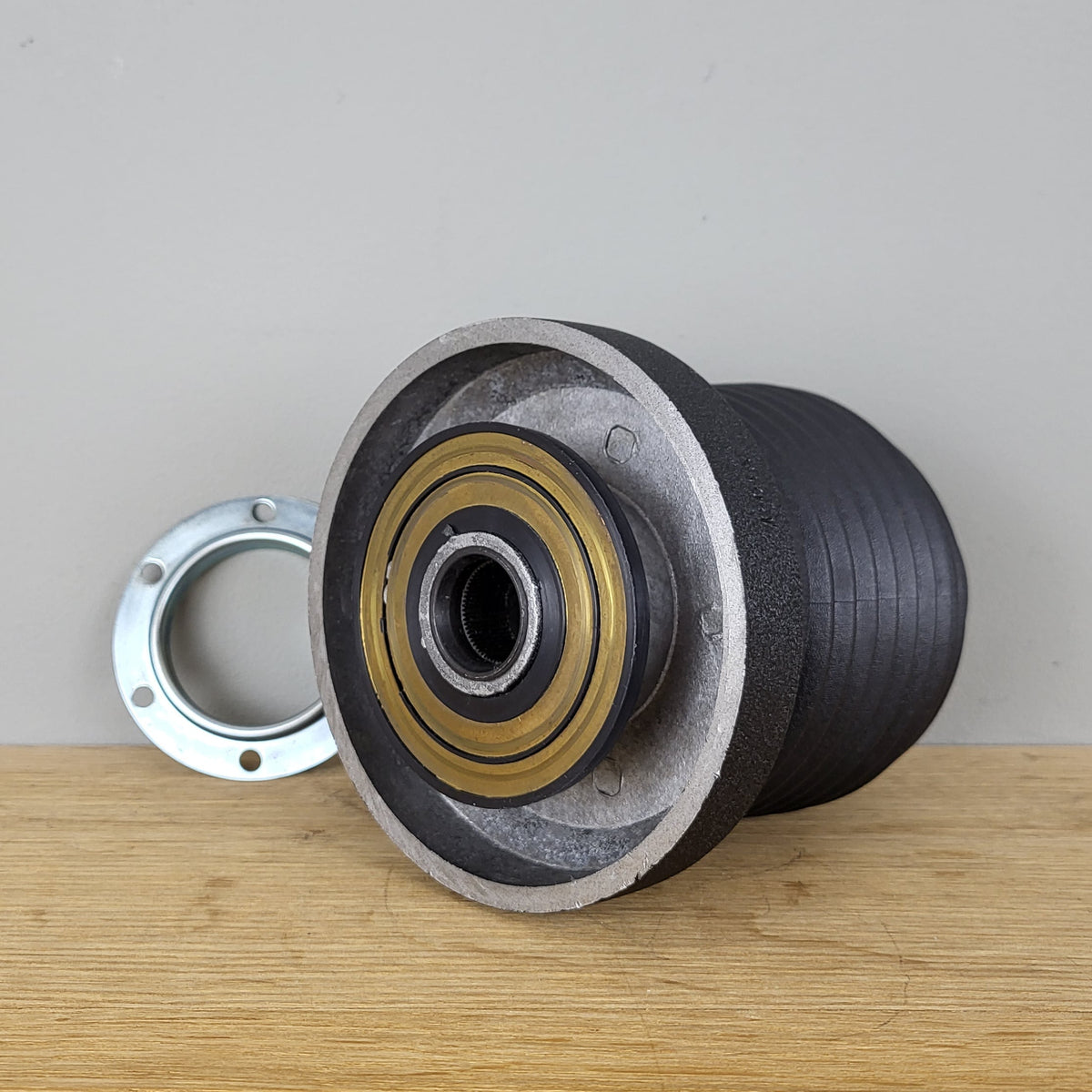 Mercedes S-Class W140 steering wheel hub adapter kit Momo 1501A / L6004 (1992)