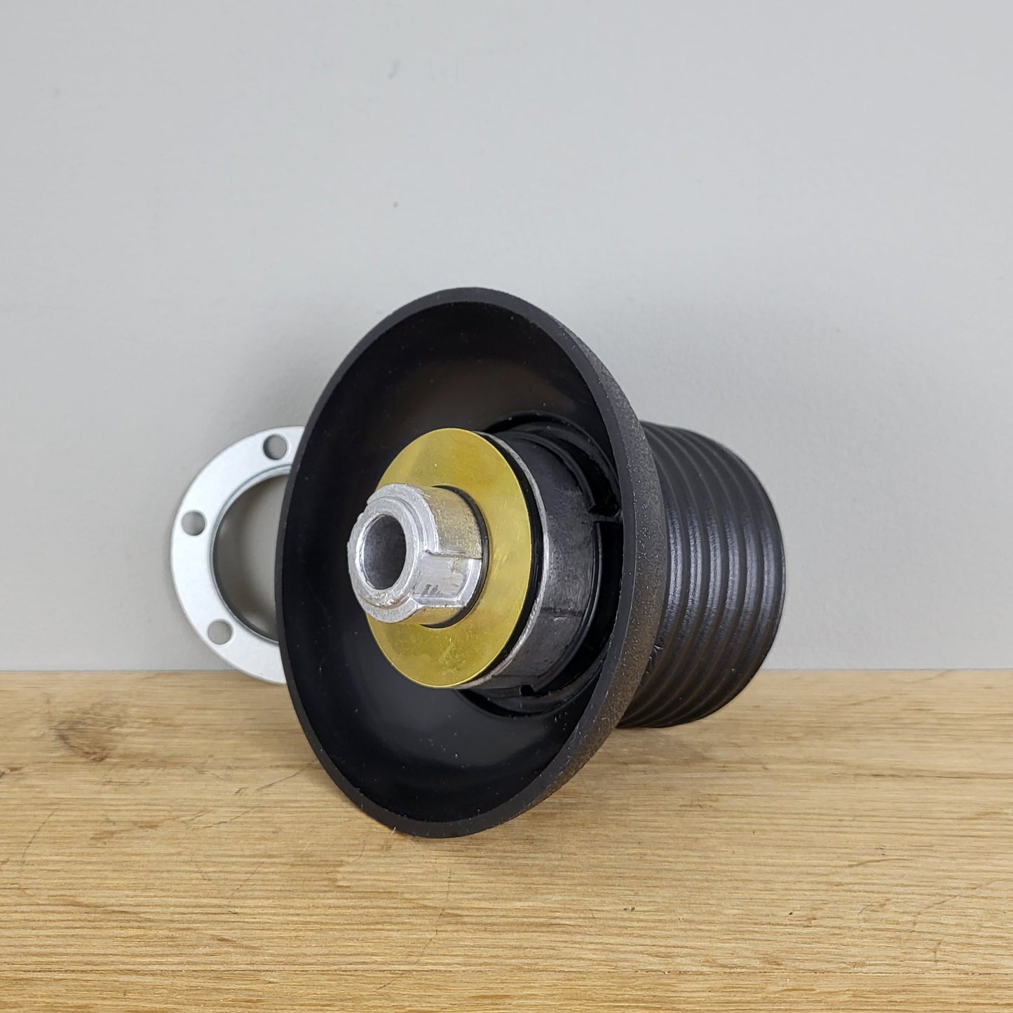 Land Rover Discovery S1 steering wheel hub adapter kit Luisi 6324 (NEW)
