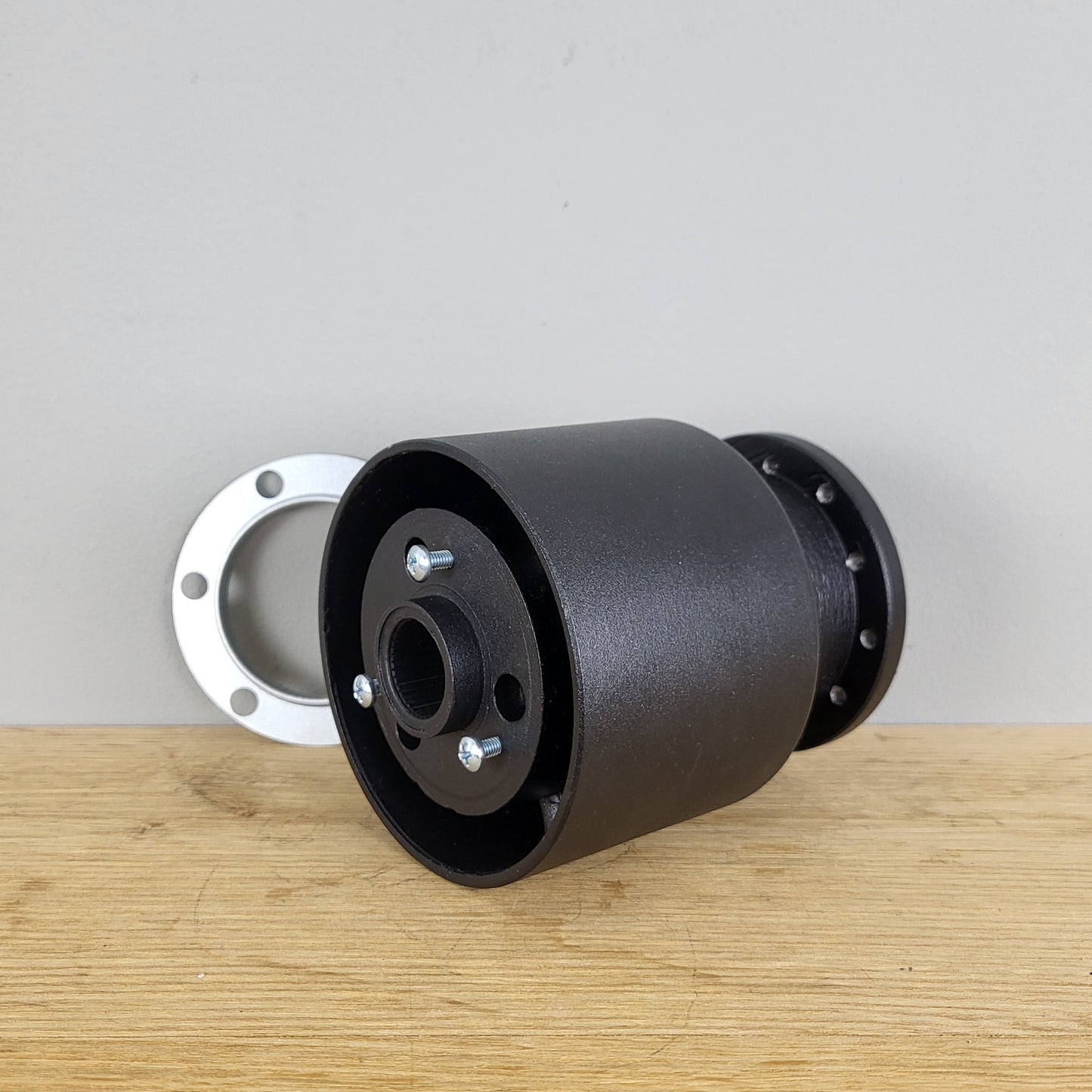 Porsche 914 / 911-G / 930 Turbo / 928 steering wheel hub adapter kit Luisi P5902 (NEW)