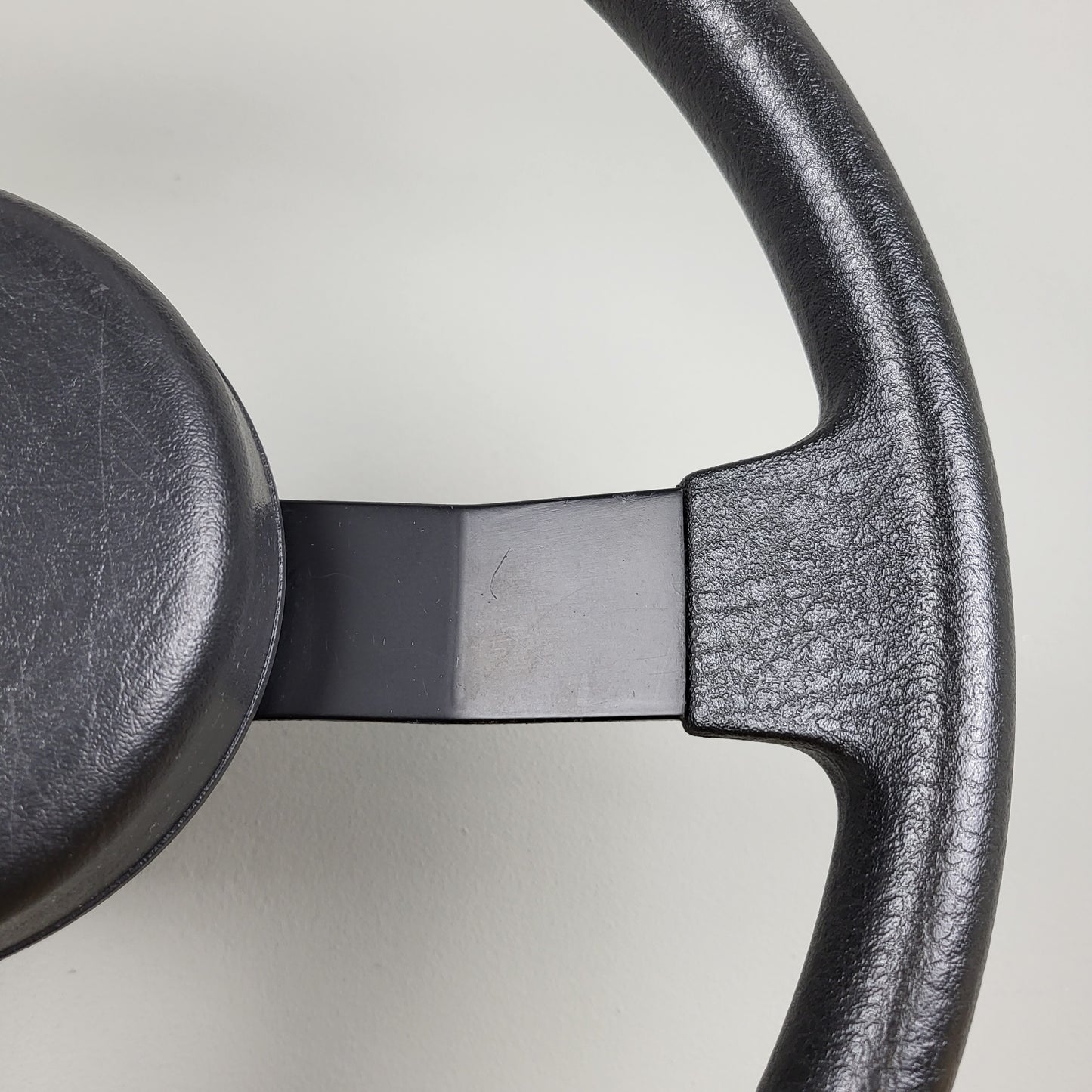 Alfa Romeo 75 Gallino C.P. steering wheel (1985)