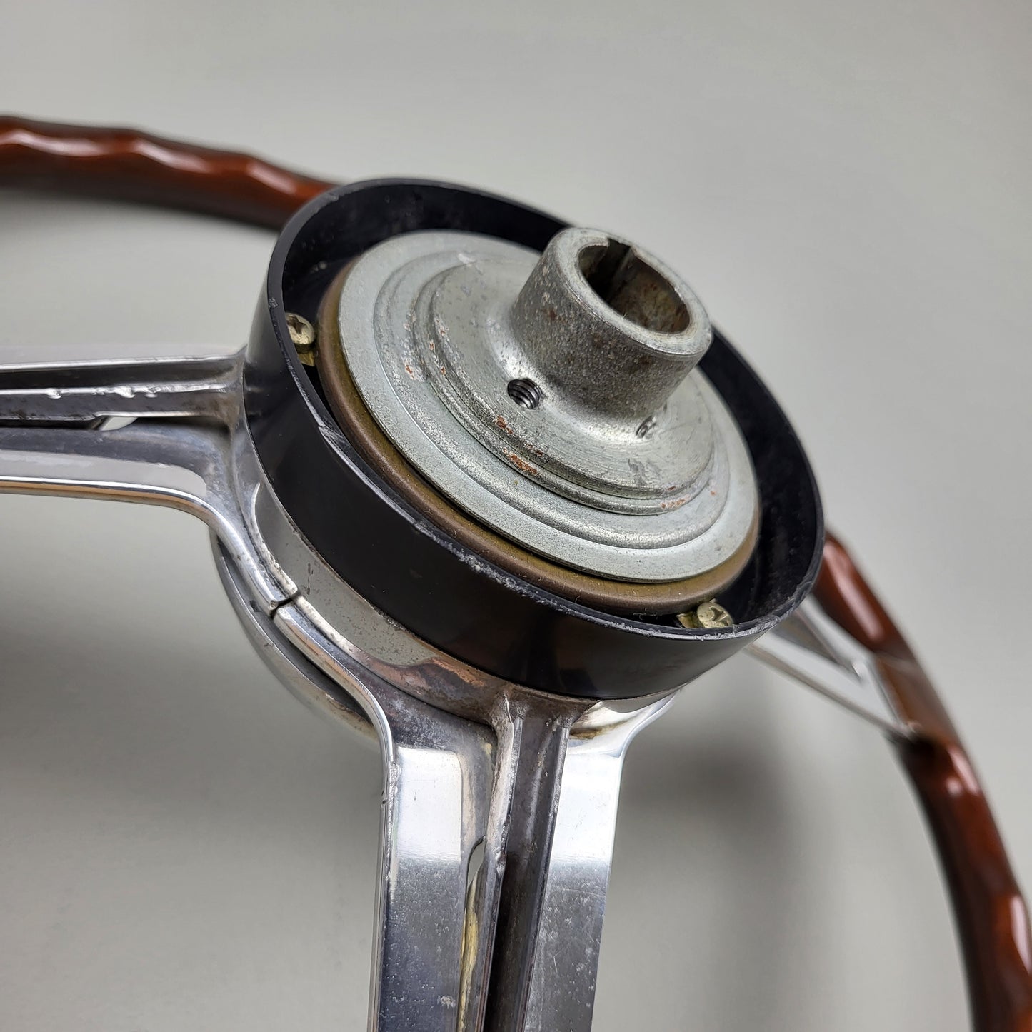 Alfa Romeo Giulia Super Biscione / 1750 Berlina / GTV steering wheel (1970)