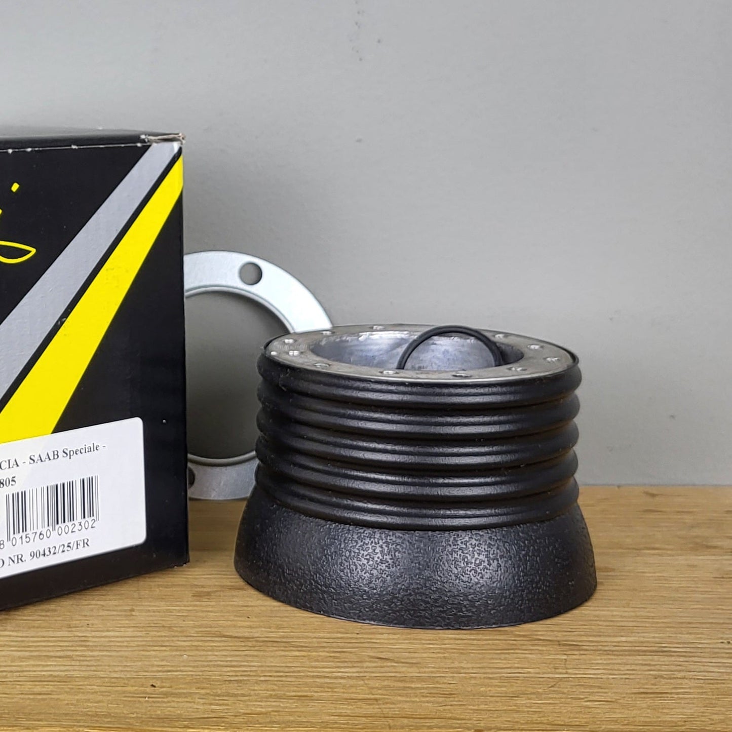 Lancia Beta Coupe / Spider / HPE / Gamma / Saab-Lancia 600 steering wheel hub adapter kit Luisi S3805 (NEW)