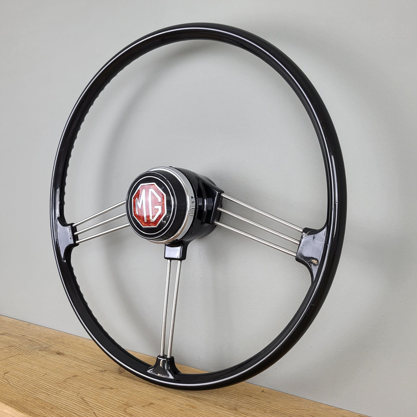 MGB Mk1 banjo spoke steering wheel (1964)