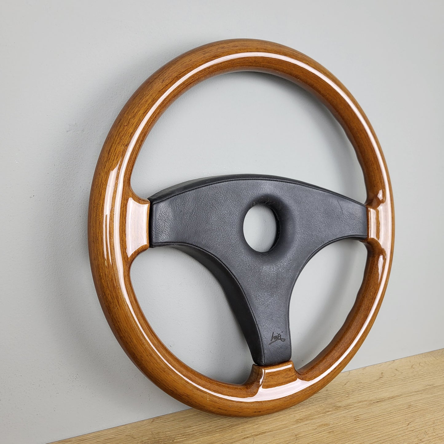 Luisi Classico wooden steering wheel (1990)