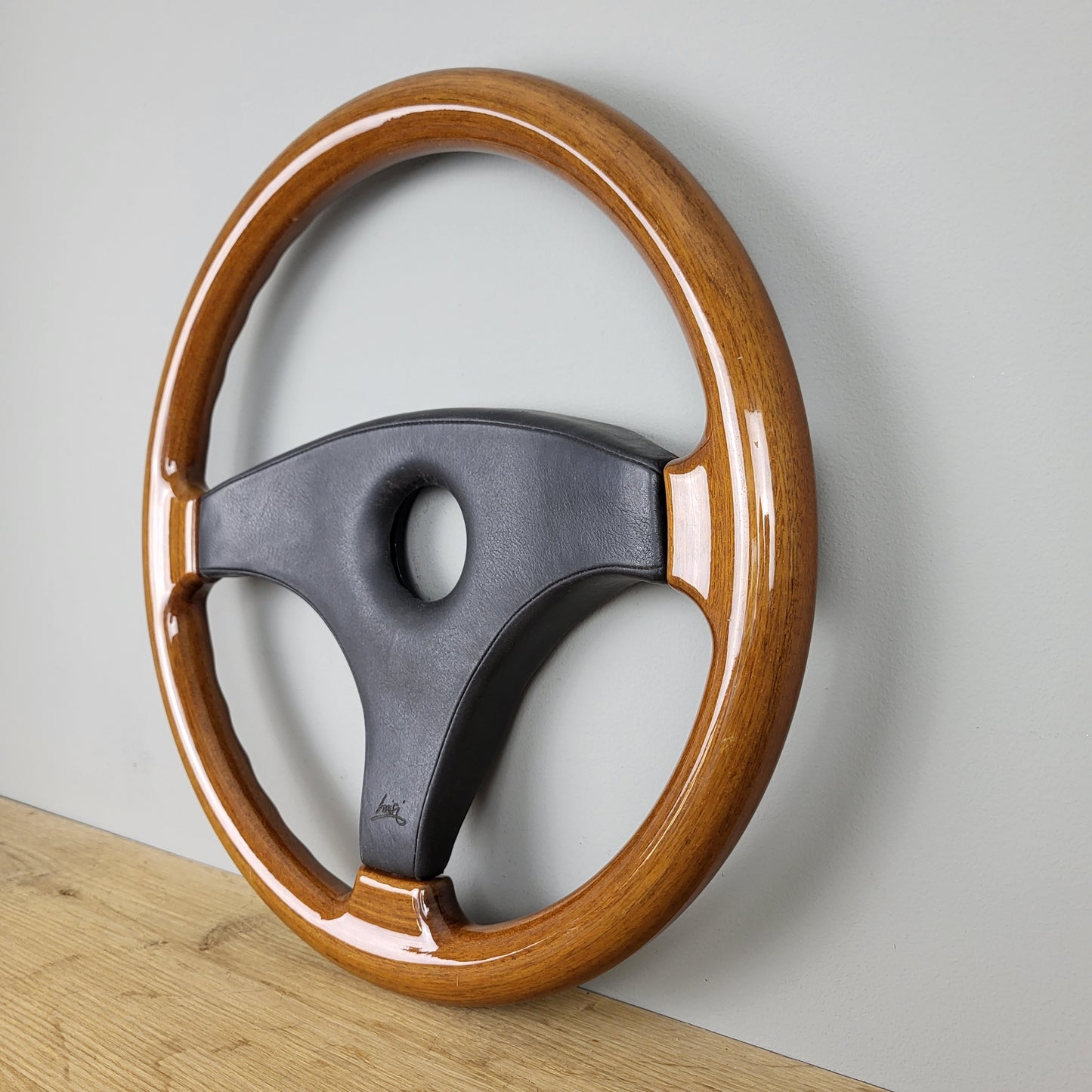 Luisi Classico wooden steering wheel (1990)