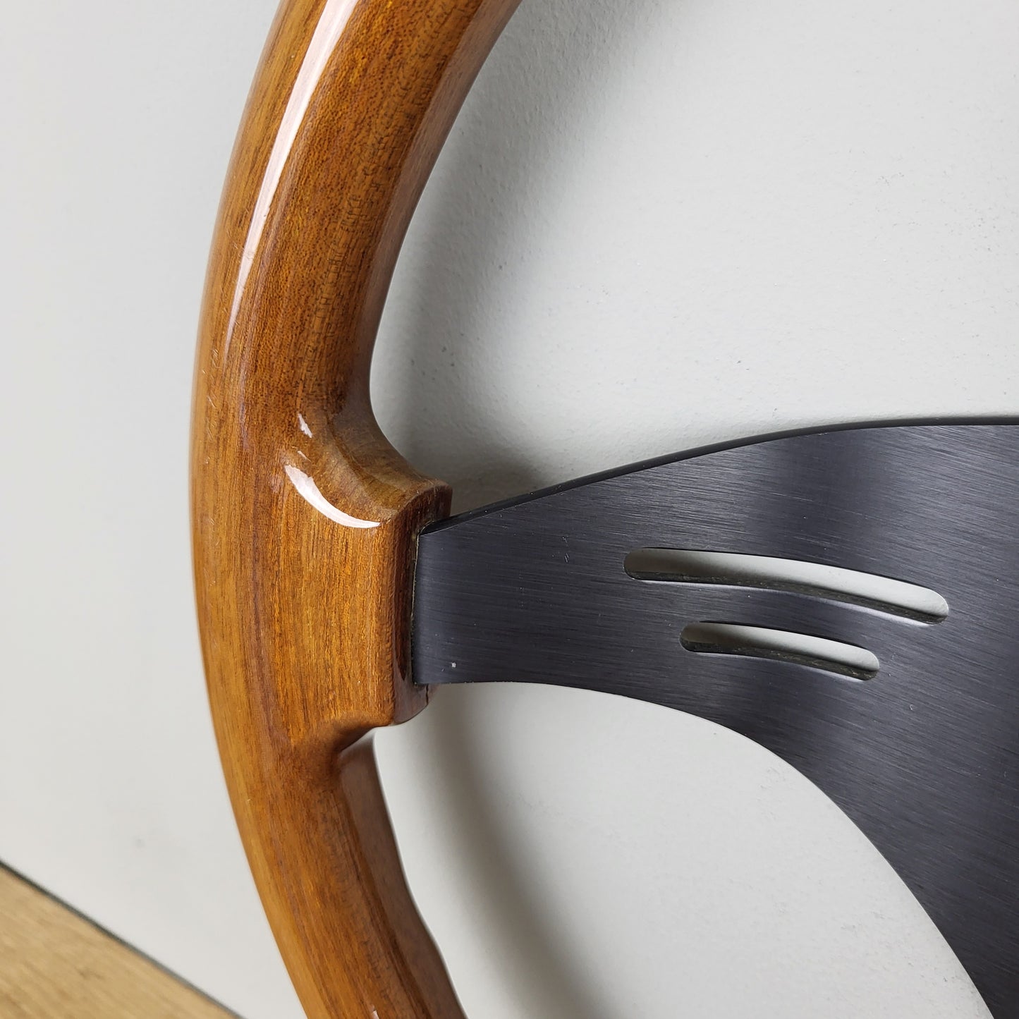 Luisi Classico wooden steering wheel (1990)