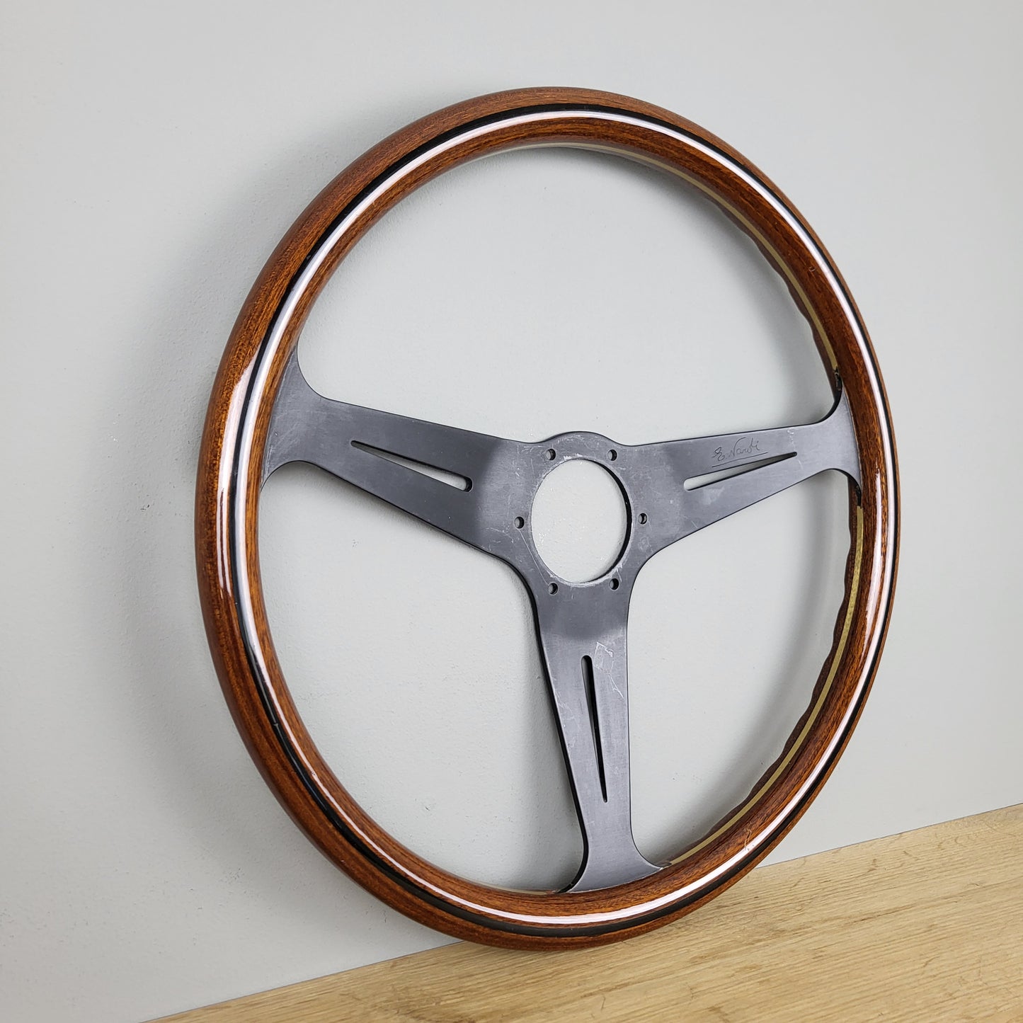 Nardi Classico mahogany wood steering wheel - black spokes (1978)