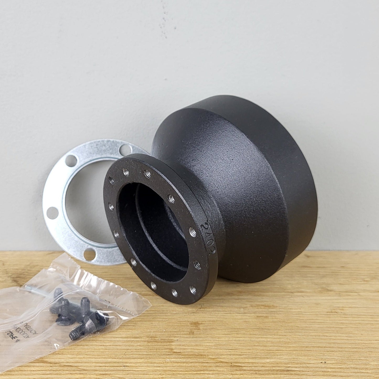 Ferrari 208 / 288 GTO / 308 / 328 / 365 / 512 BB / Mondial  steering wheel hub adapter kit Luisi S2402 (NEW)