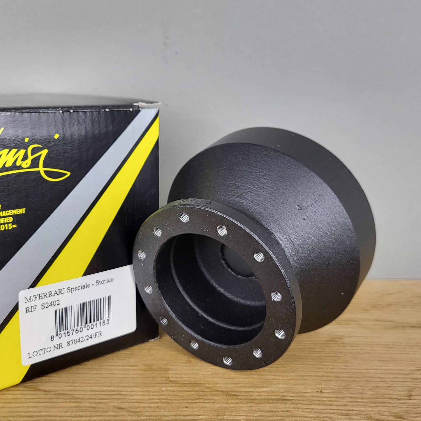 Ferrari 208 / 288 GTO / 308 / 328 / 365 / 512 BB / Mondial  steering wheel hub adapter kit Luisi S2402 (NEW)
