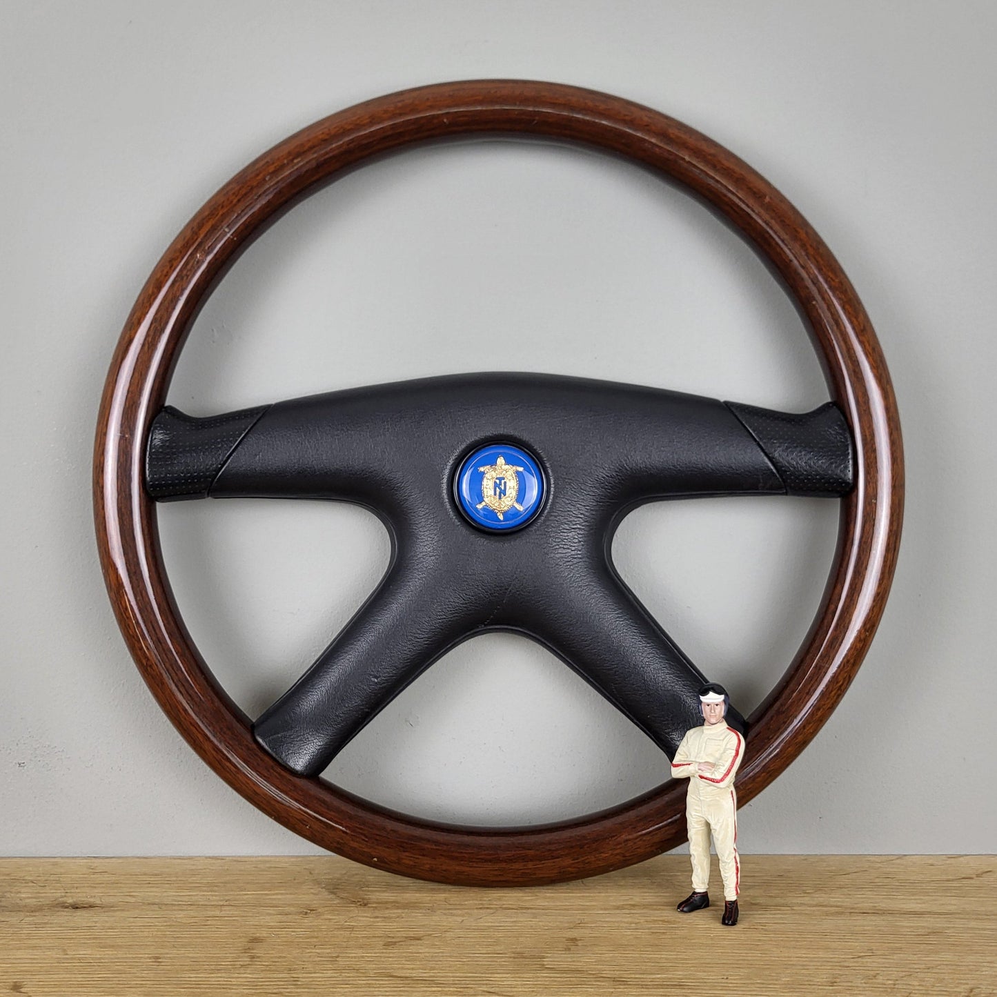 Momo TYP ML38 Tazio Nuvolari wooden steering wheel (1991)