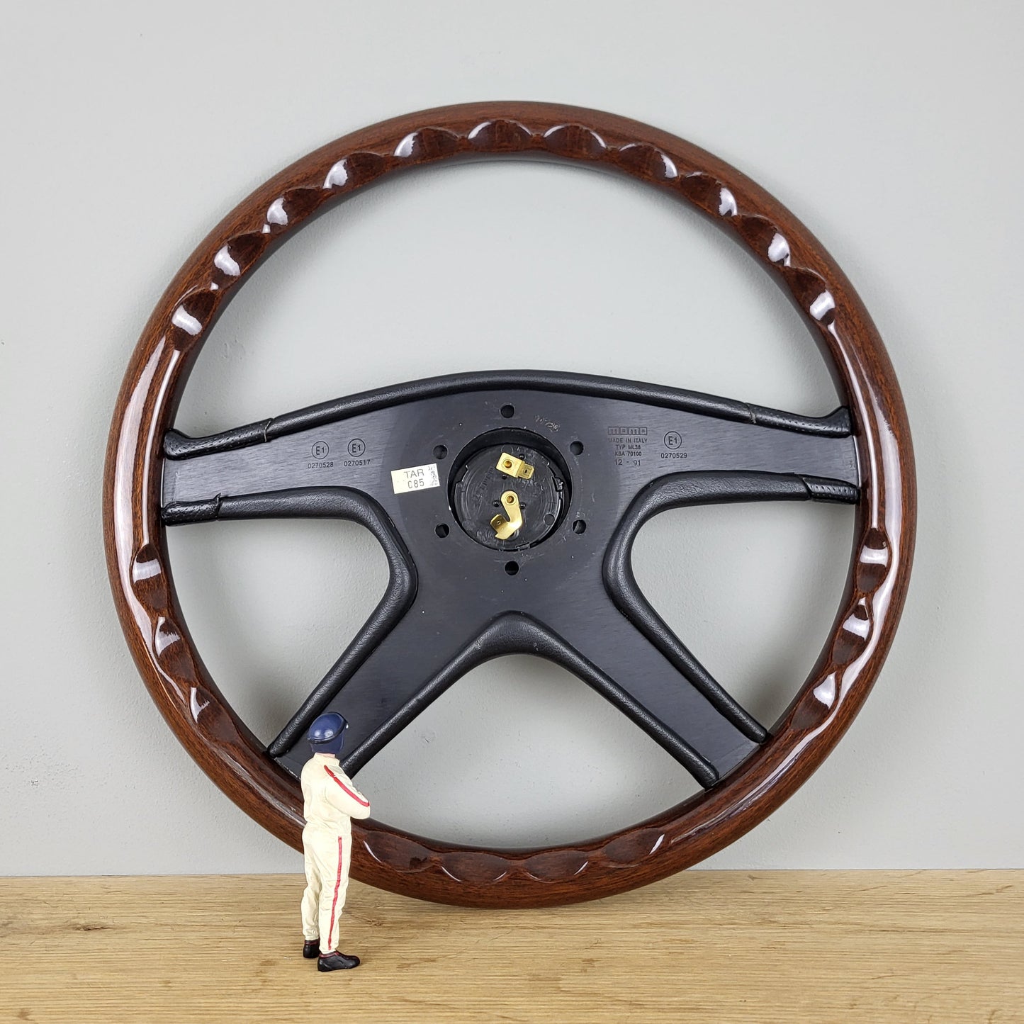 Momo TYP ML38 Tazio Nuvolari wooden steering wheel (1991)