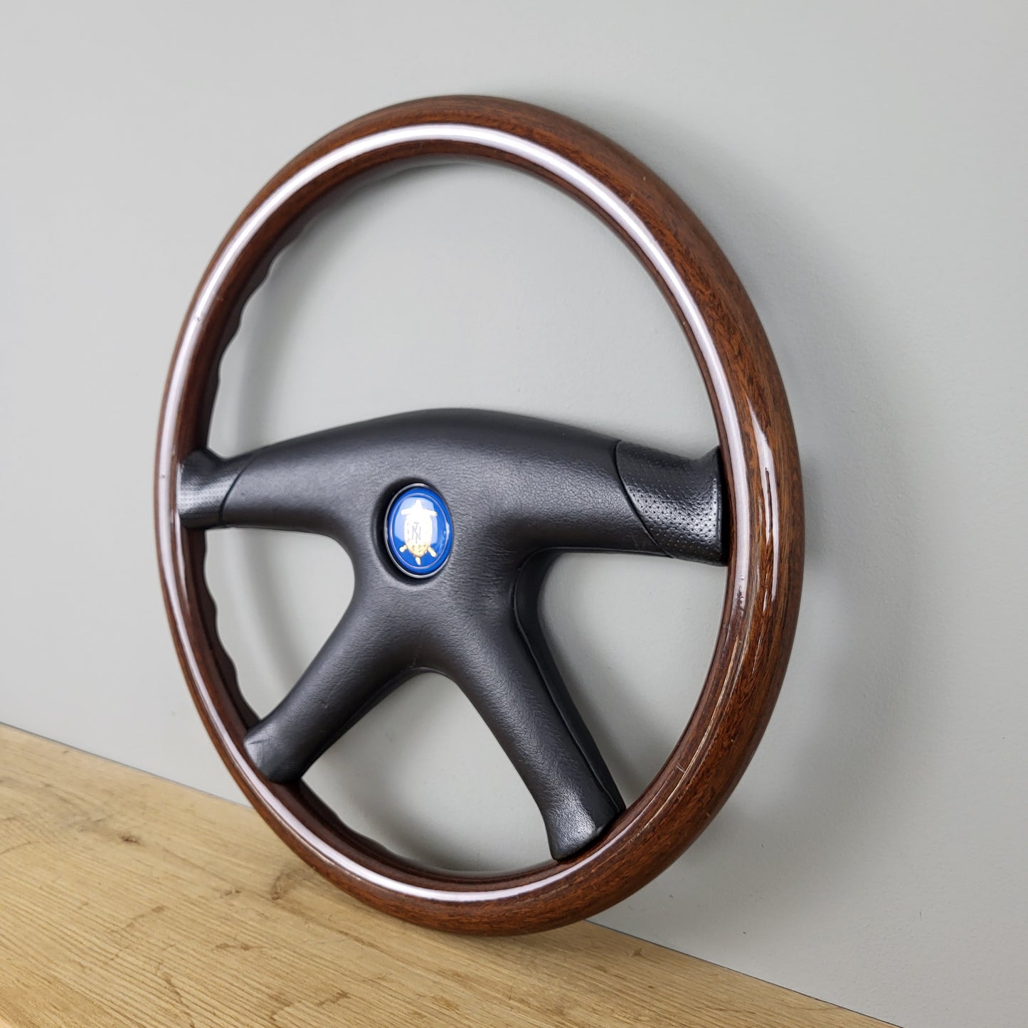Momo TYP ML38 Tazio Nuvolari wooden steering wheel (1991)