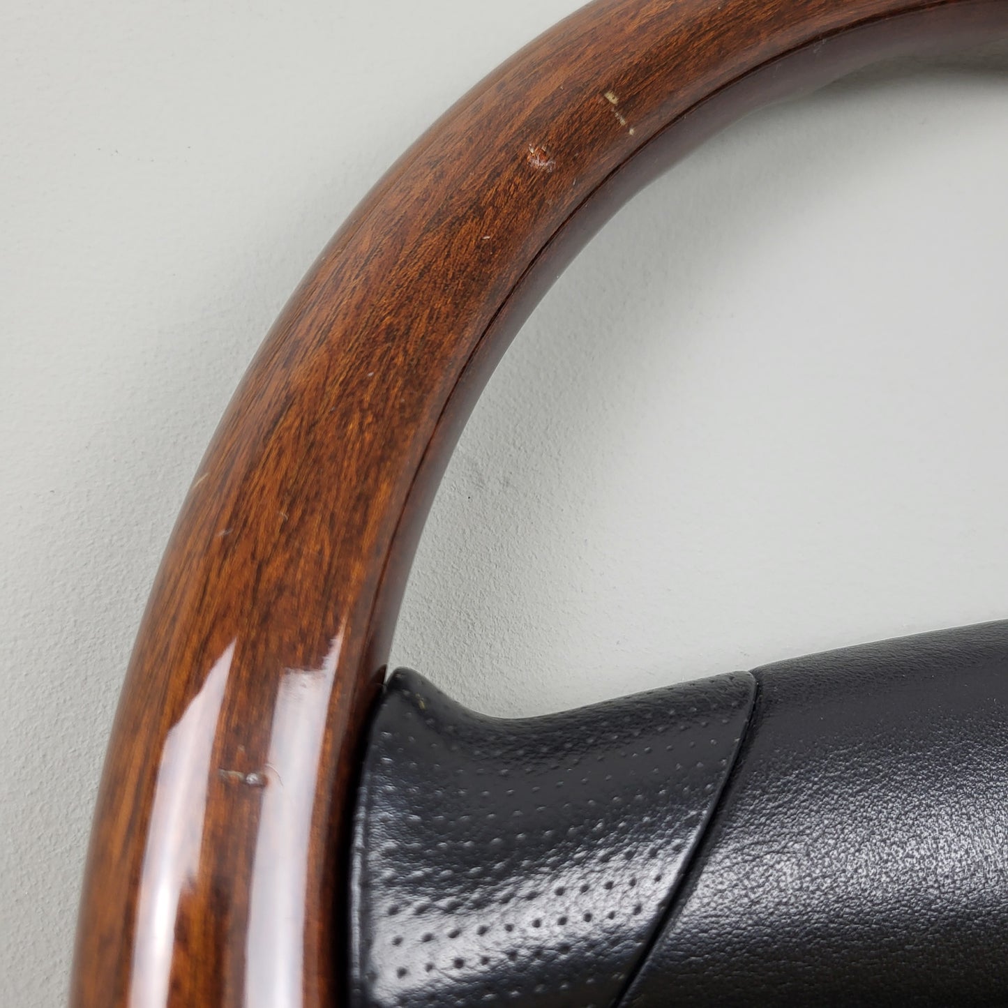Momo TYP ML38 Tazio Nuvolari wooden steering wheel (1991)
