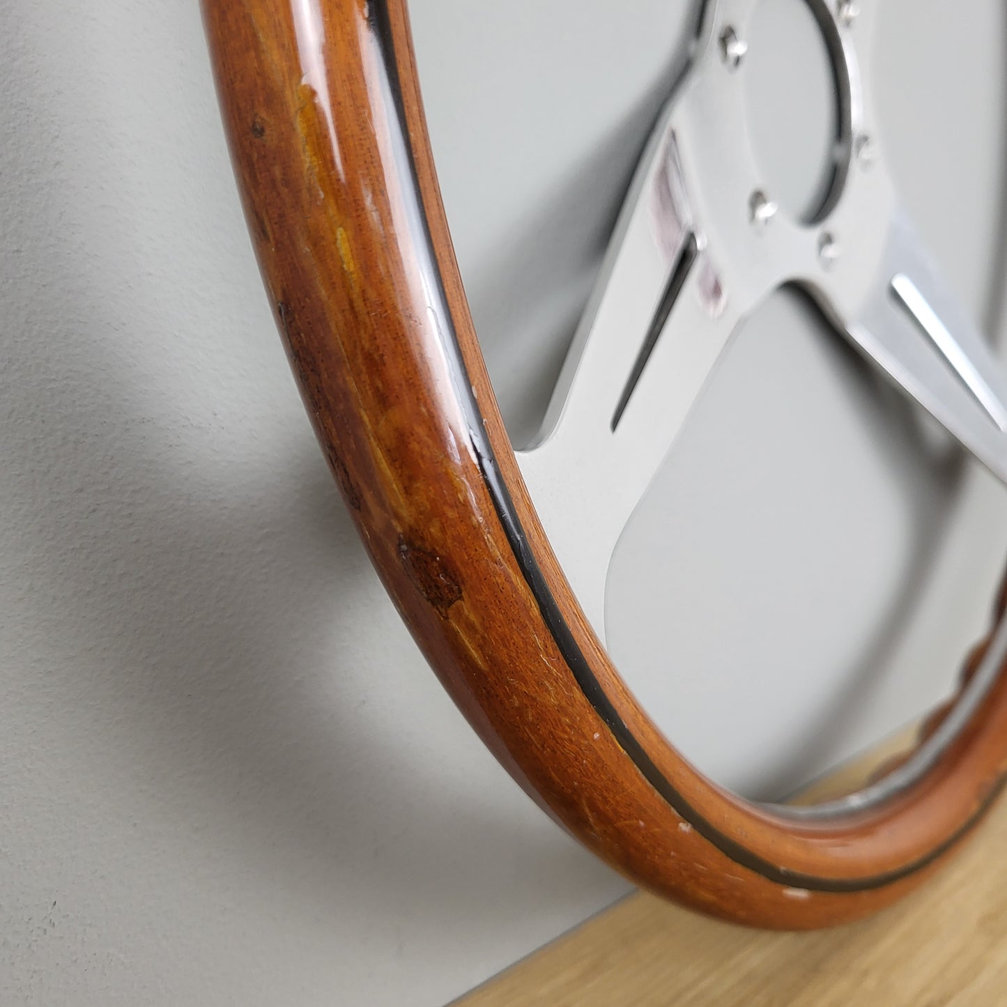 Nardi Classico mahogany wood steering wheel (1977) + BMW hub adapter kit 2002 / 1802 / 1602 / 1502