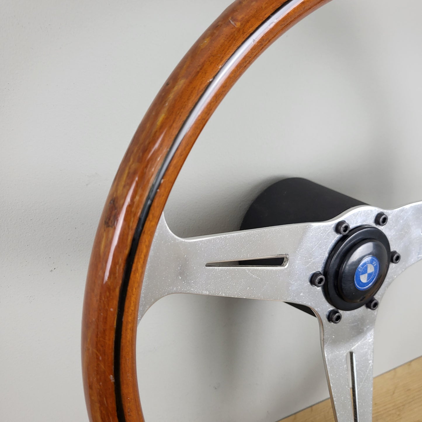 Nardi Classico mahogany wood steering wheel (1977) + BMW hub adapter kit 2002 / 1802 / 1602 / 1502
