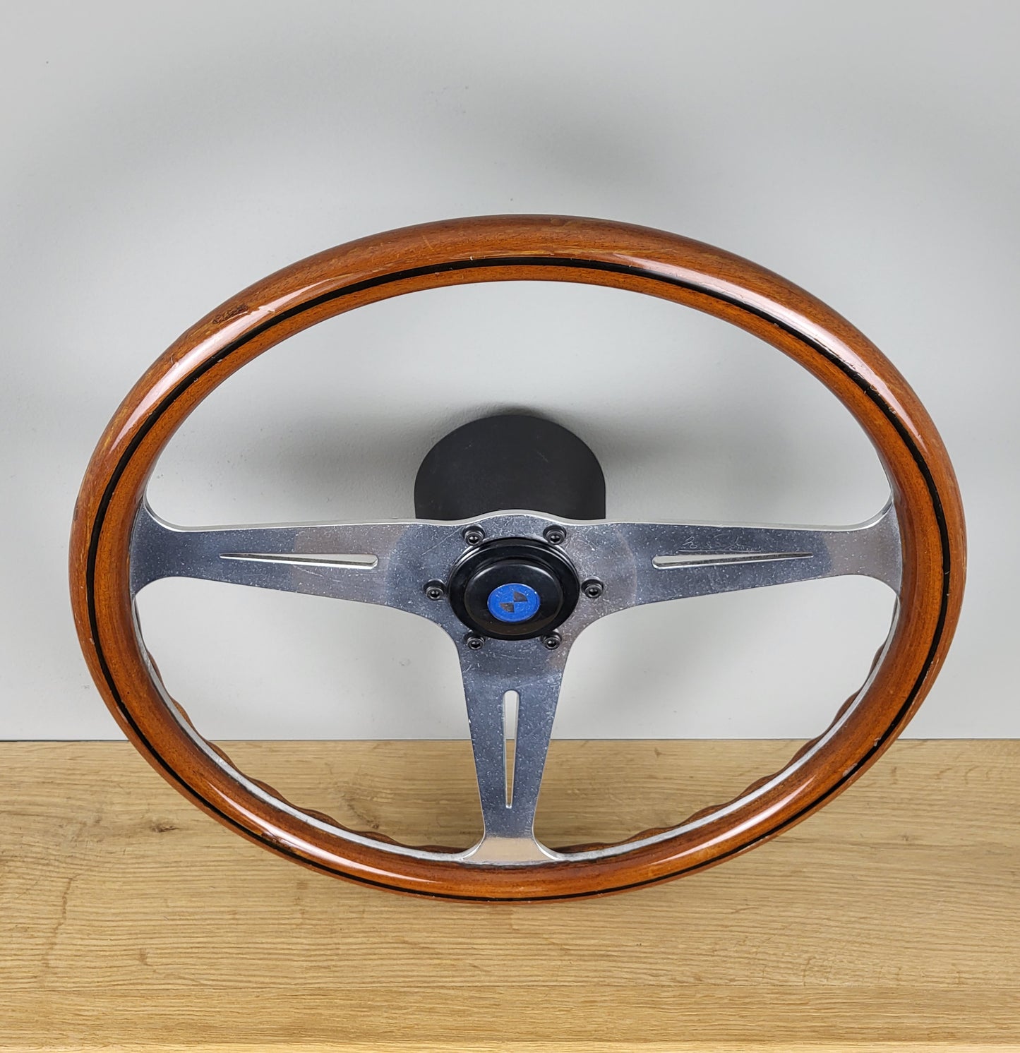Nardi Classico mahogany wood steering wheel (1977) + BMW hub adapter kit 2002 / 1802 / 1602 / 1502