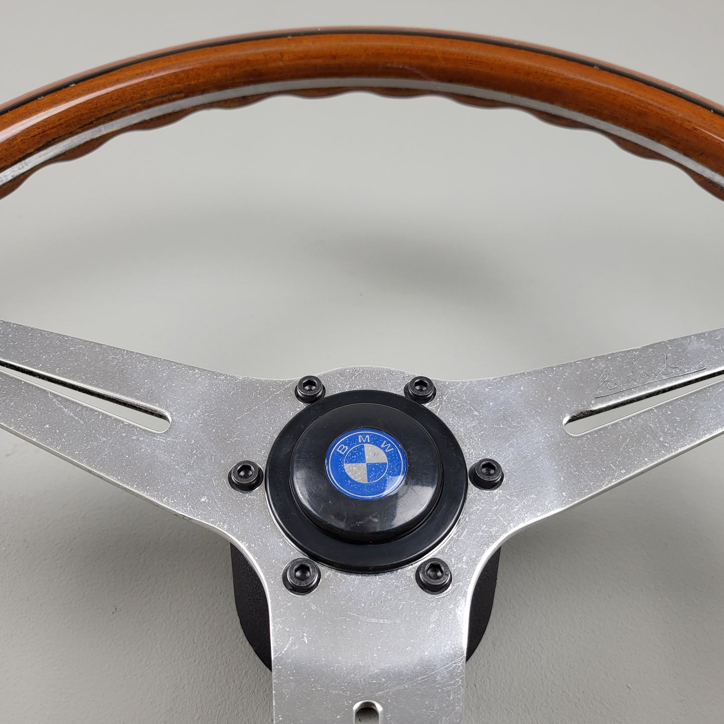 Nardi Classico mahogany wood steering wheel (1977) + BMW hub adapter kit 2002 / 1802 / 1602 / 1502