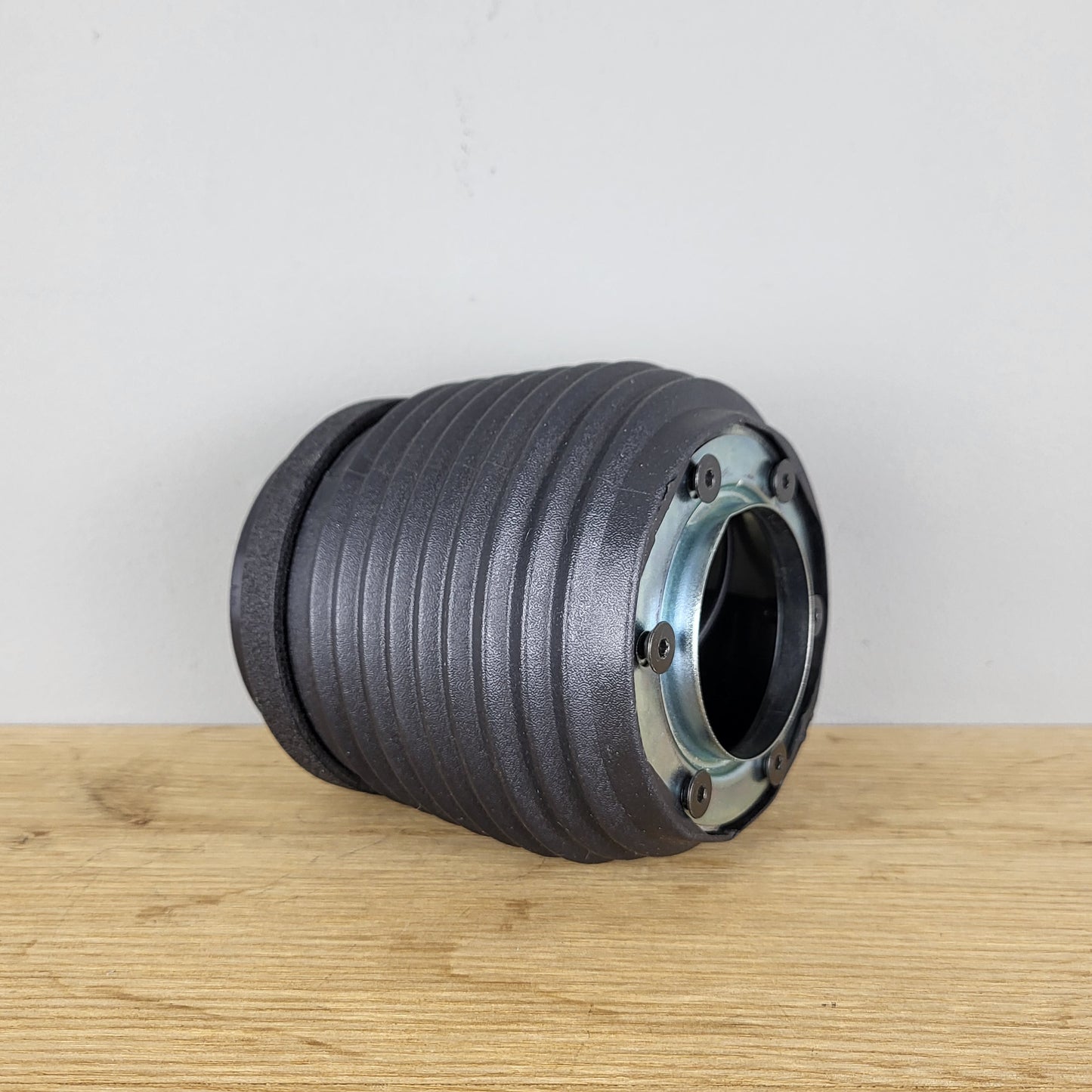 Opel Astra / Vectra / Omega / Calibra steering wheel hub adapter kit Momo L6605