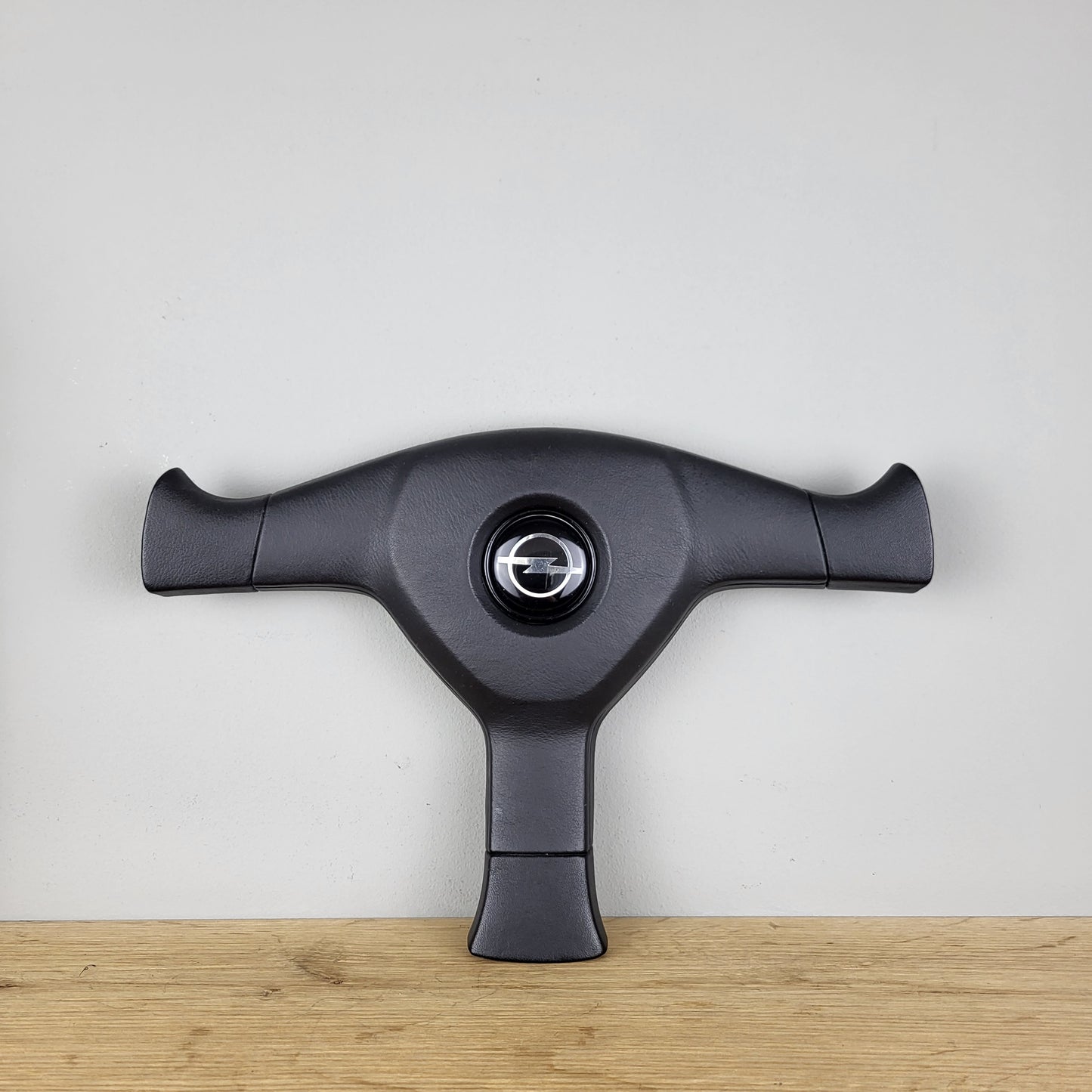 Momo TYP VL35 wooden steering wheel (1991)