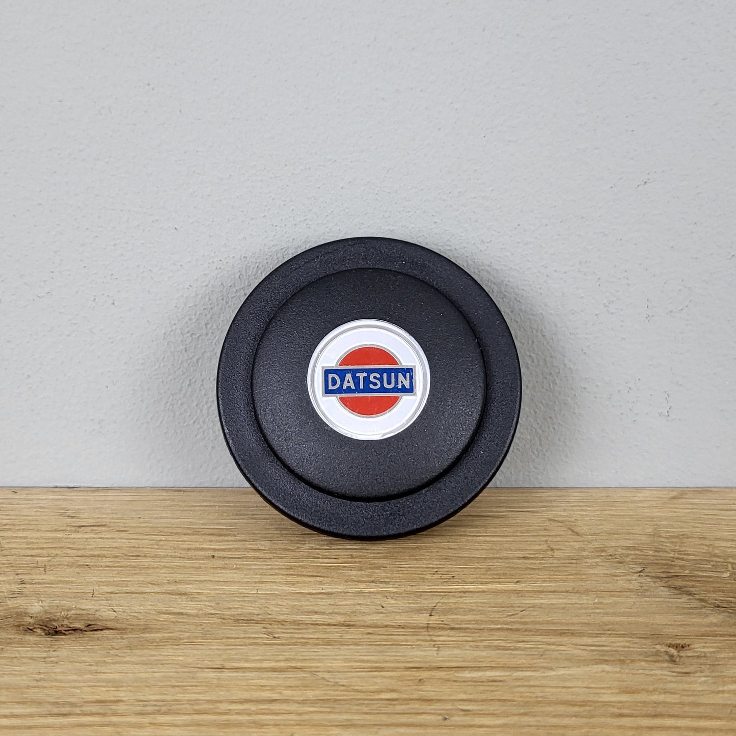 Datsun horn push button Nardi-Personal (NOS)