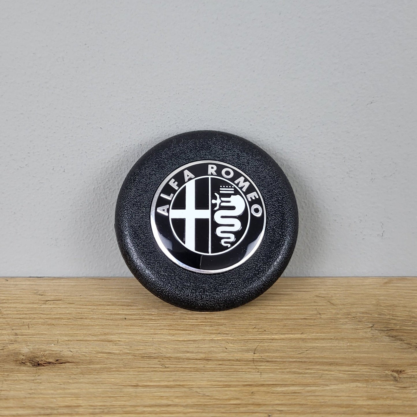 Alfa Romeo horn push delete cap