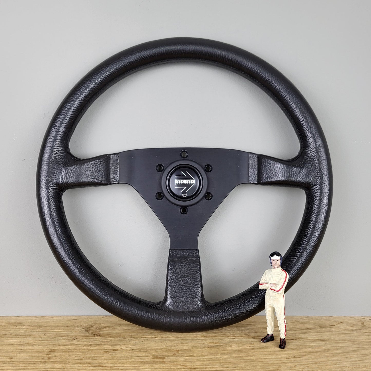 Momo Classic leatherette steering wheel (1984)
